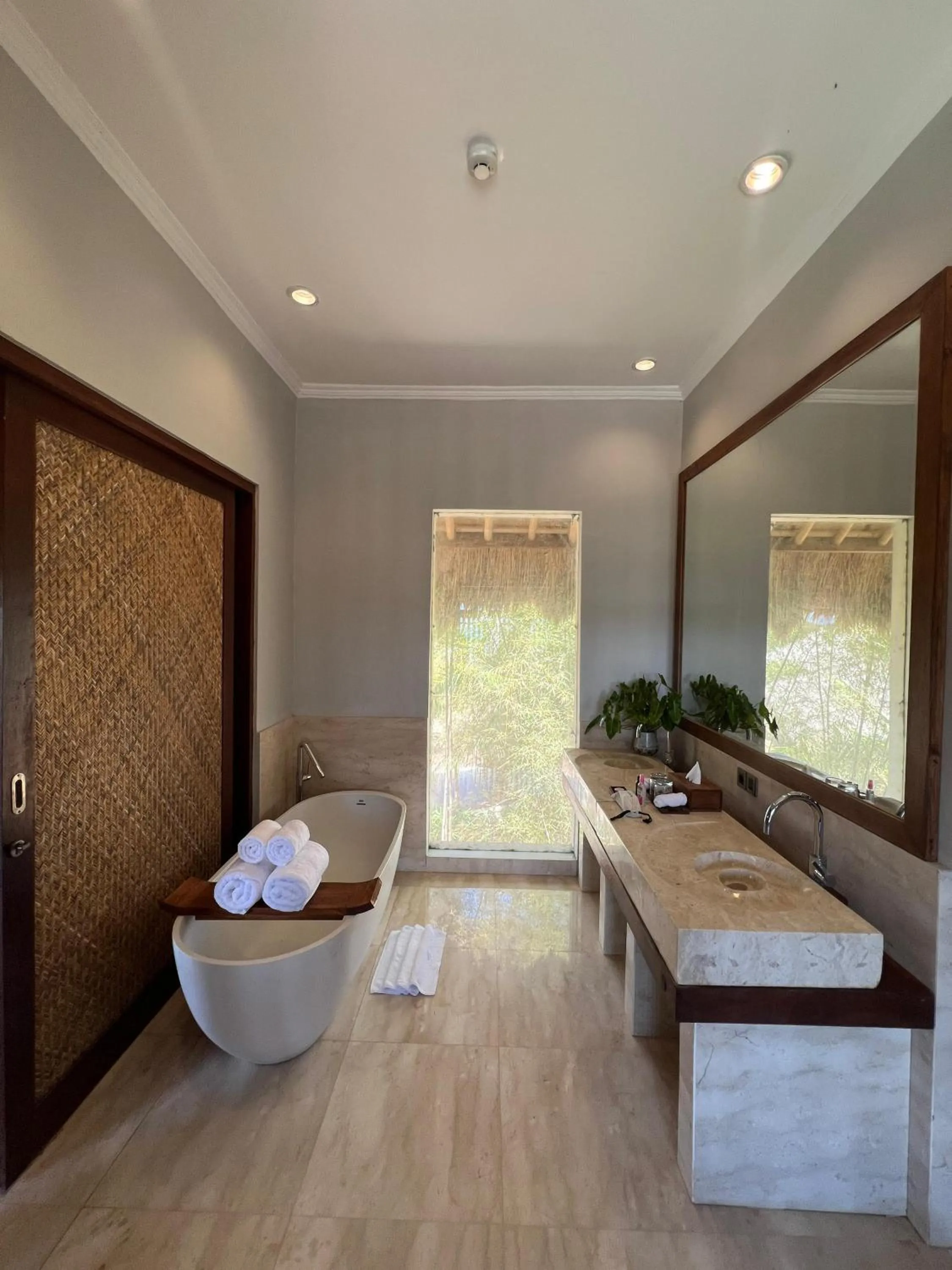 Bathroom in Lelewatu Resort Sumba