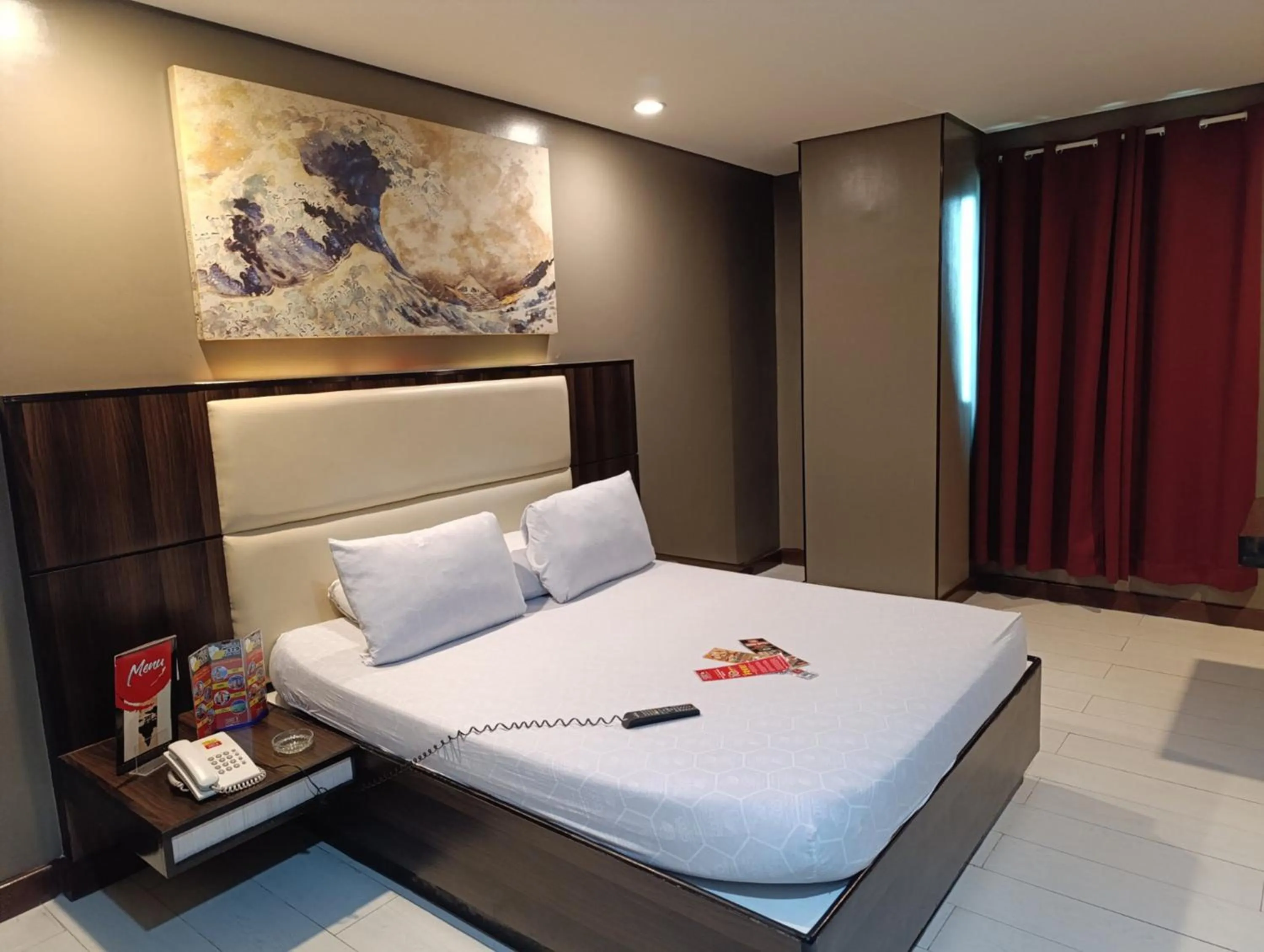 Bedroom, Bed in Hotel Sogo Malate