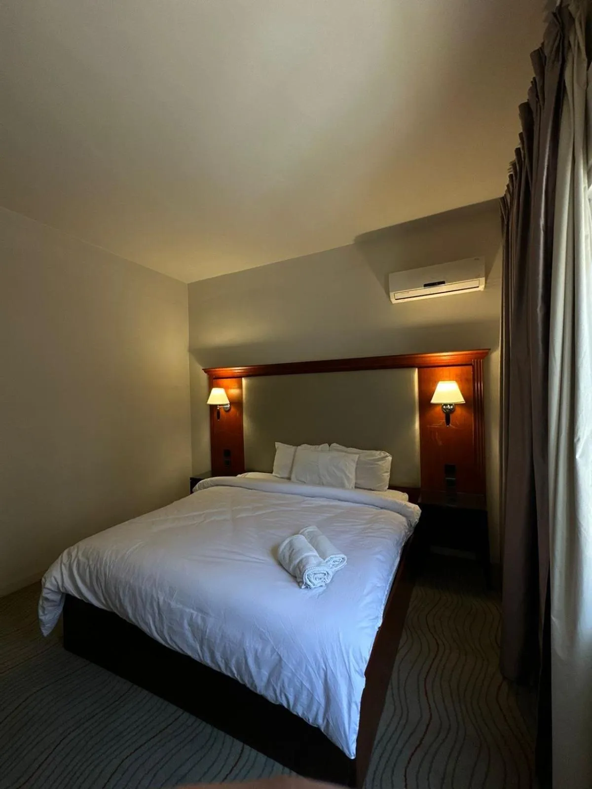 Property building, Bed in Amman Pasha Hotel