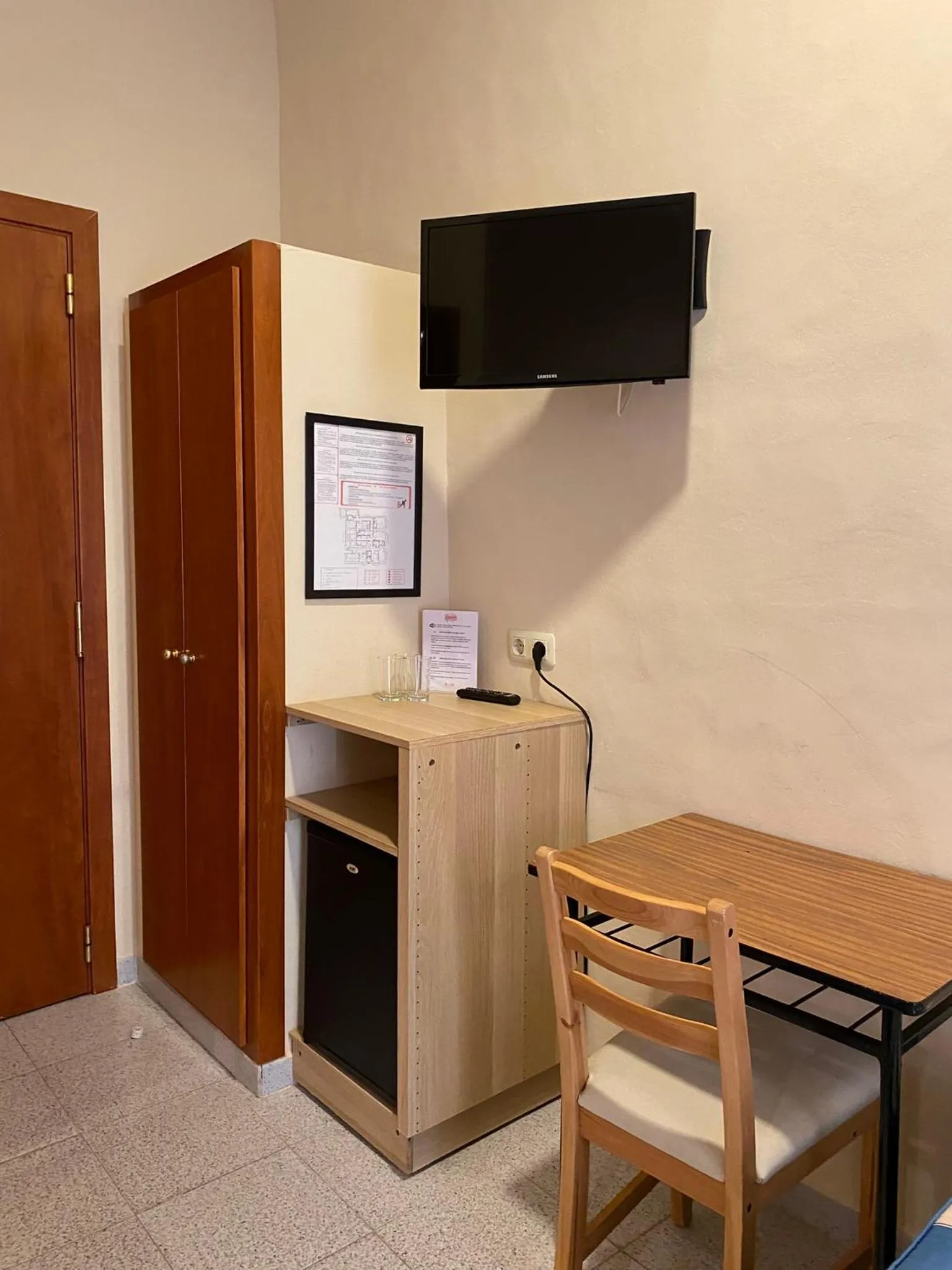 TV and multimedia in Pensión Coral