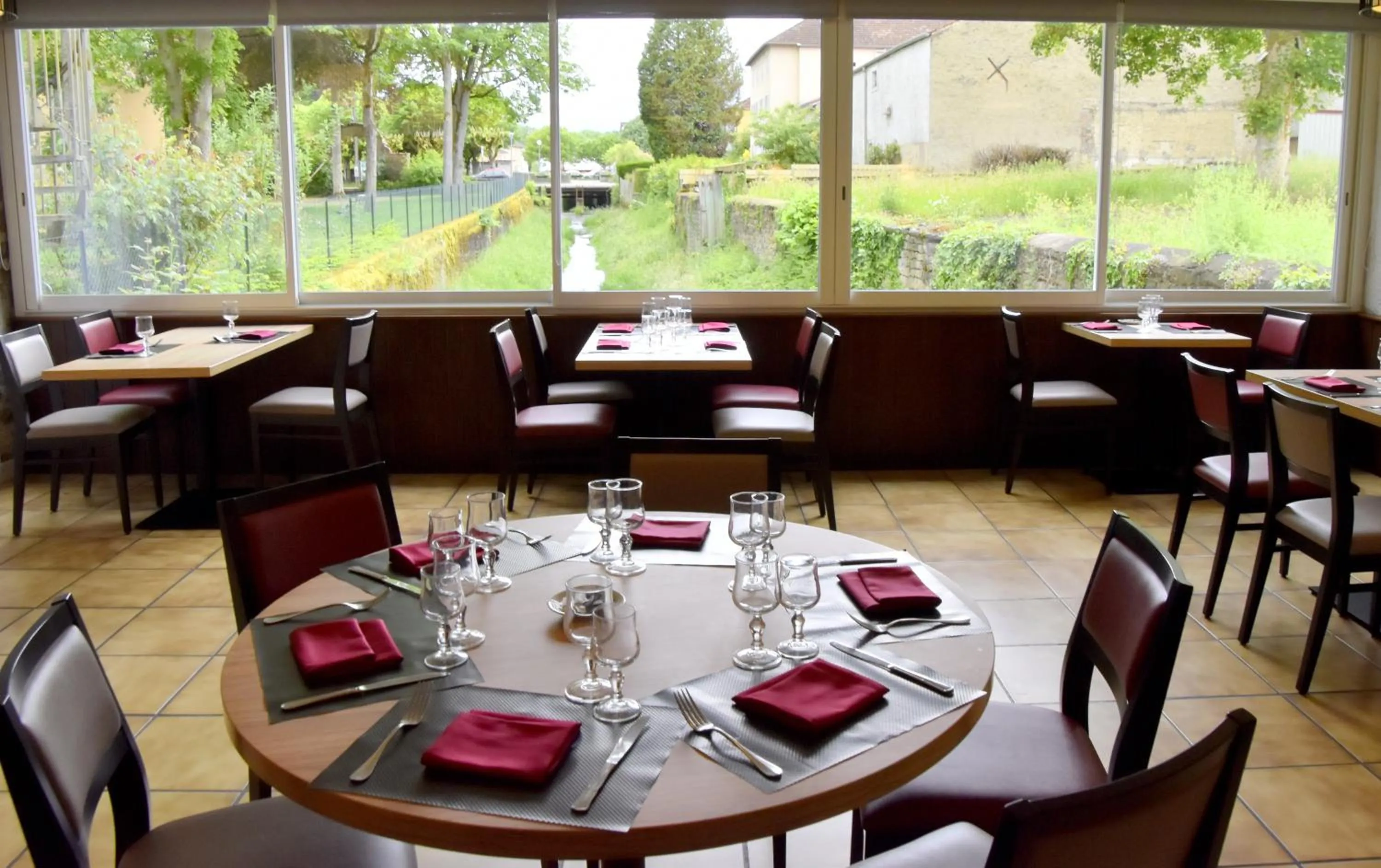 Restaurant/places to eat in Hotel des Lauriers Roses