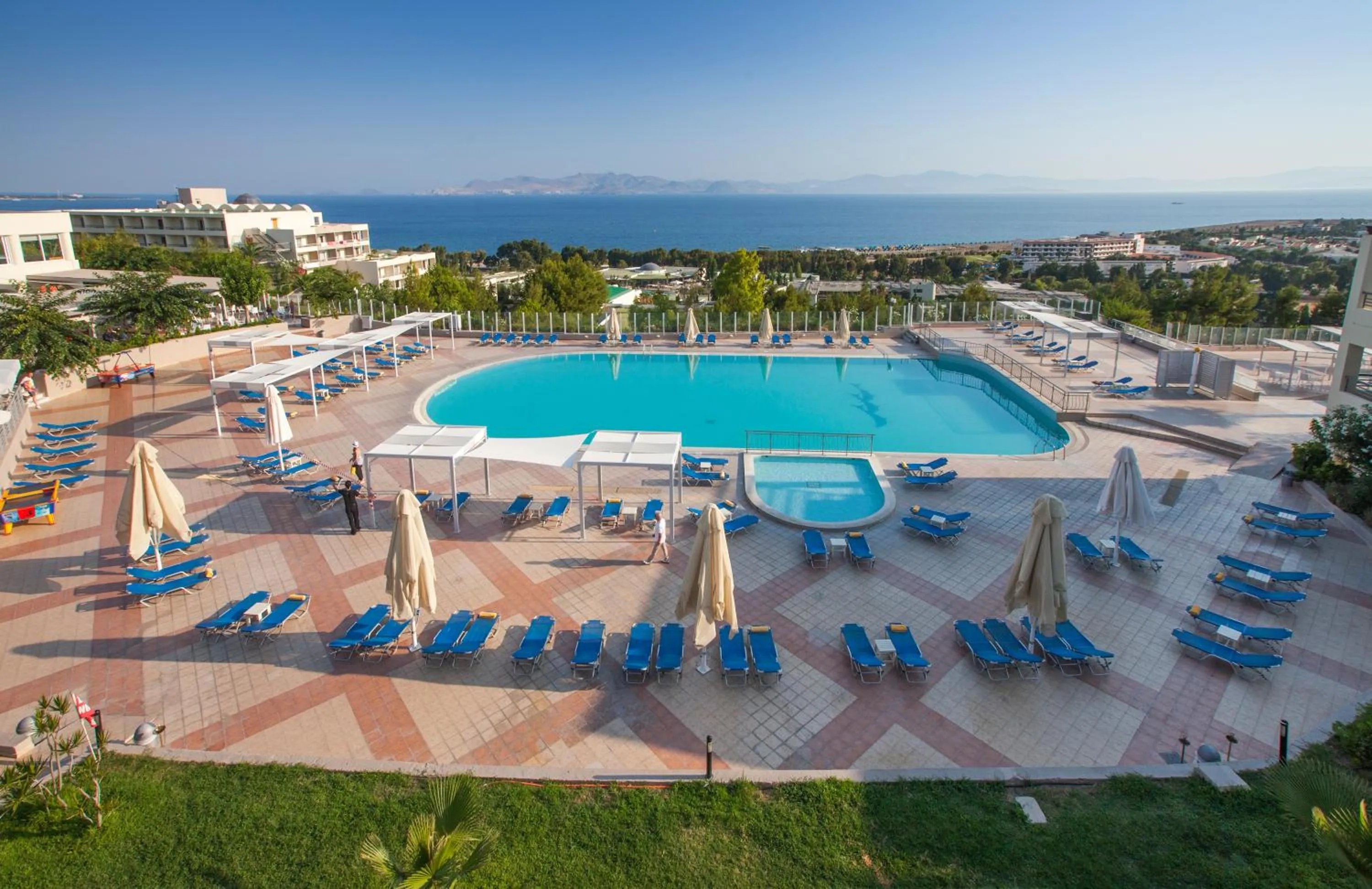 Swimming pool in Kipriotis Maris Suites