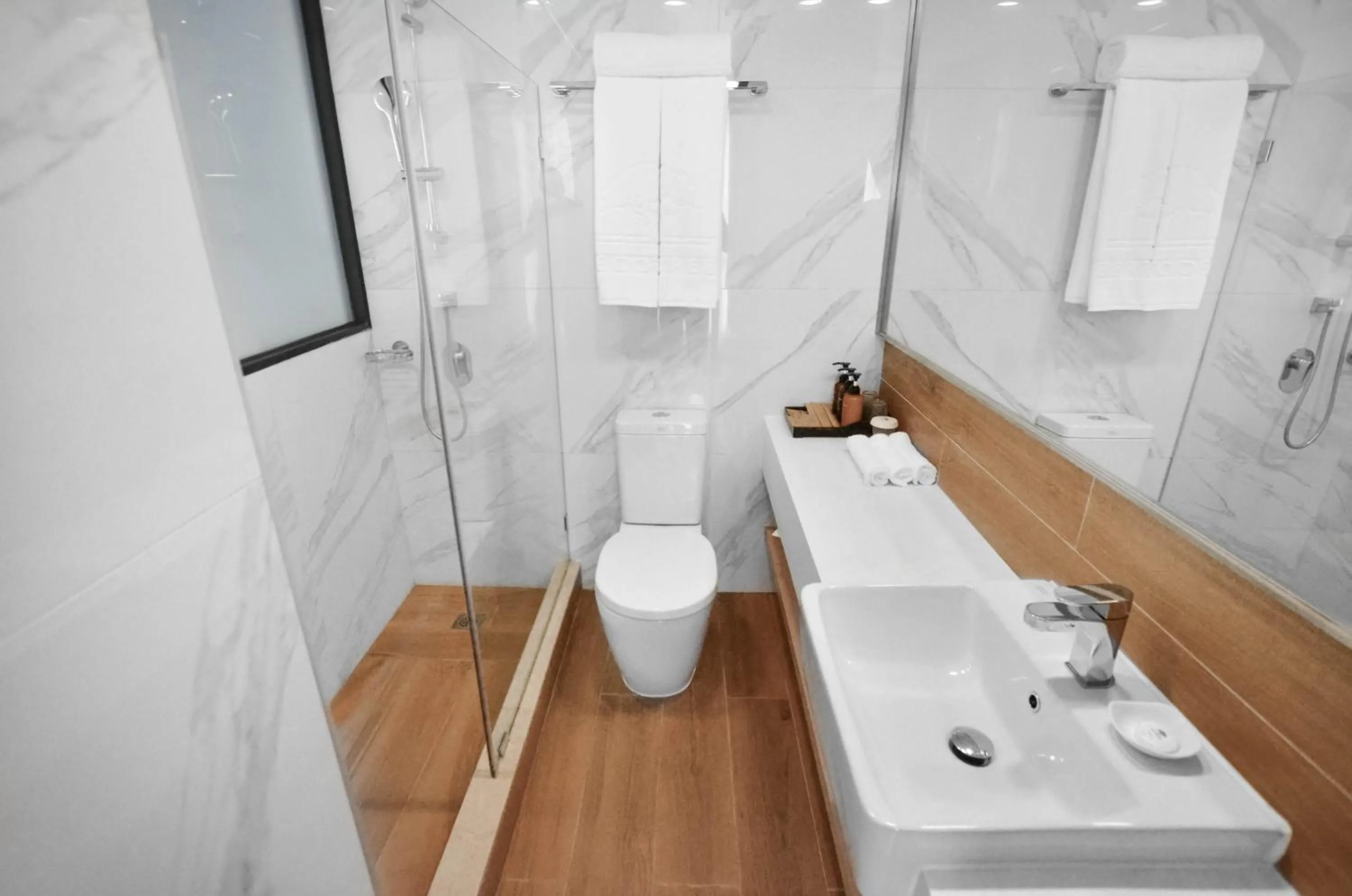 Shower in Eco Tree Hotel Causeway Bay