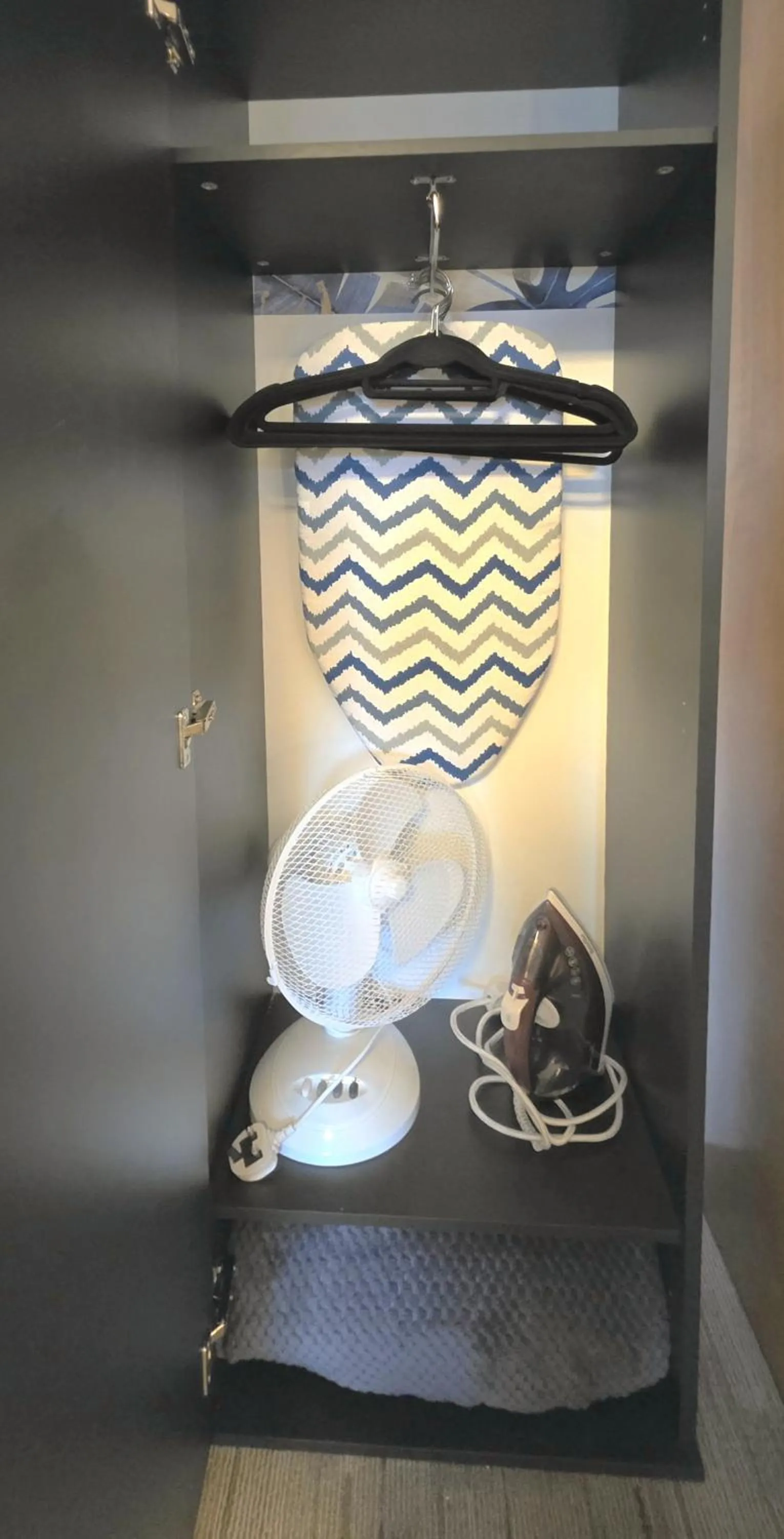 wardrobe in Yardley Manor Hotel