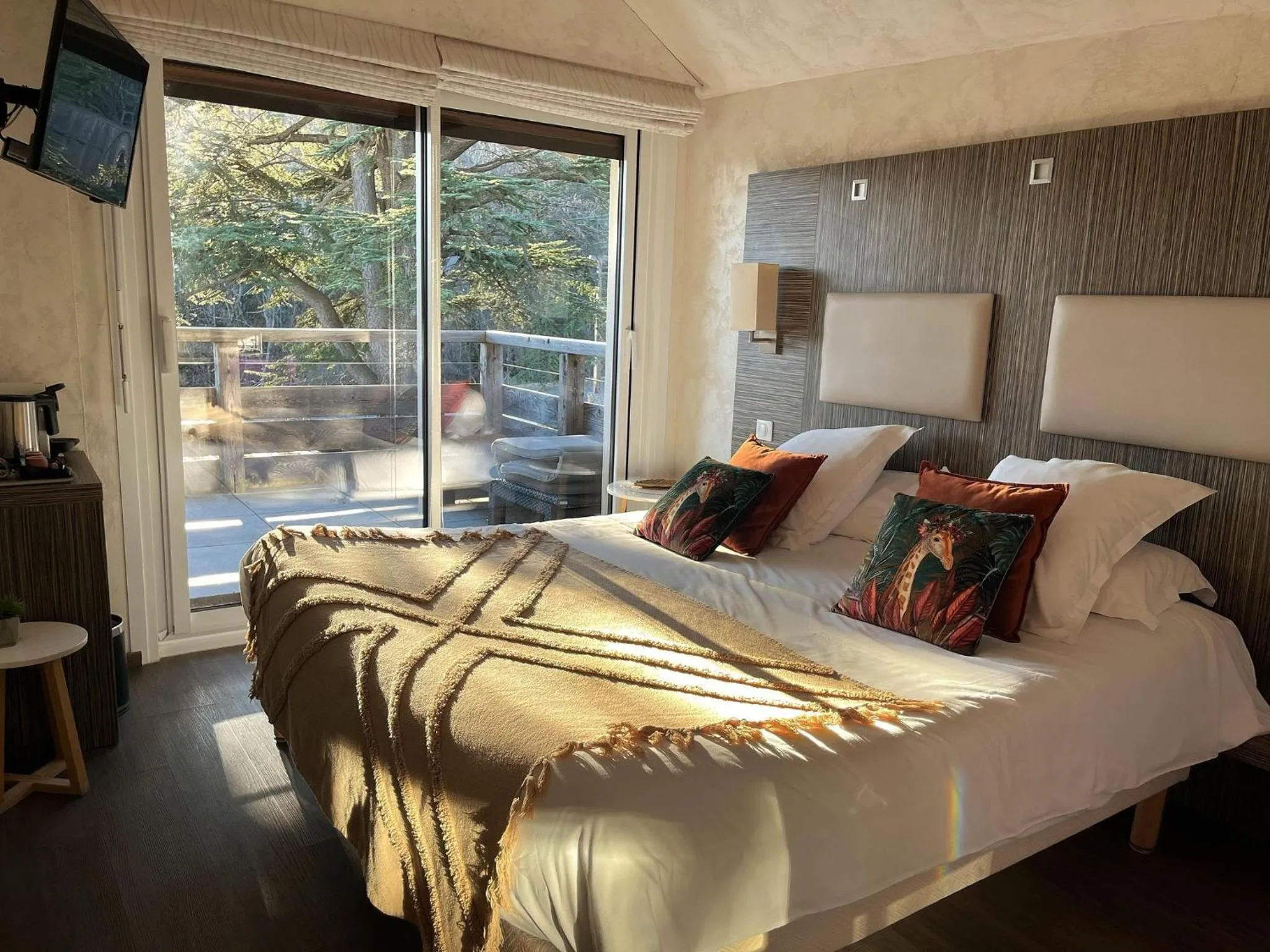 Balcony/Terrace, Bed in Les Olivades