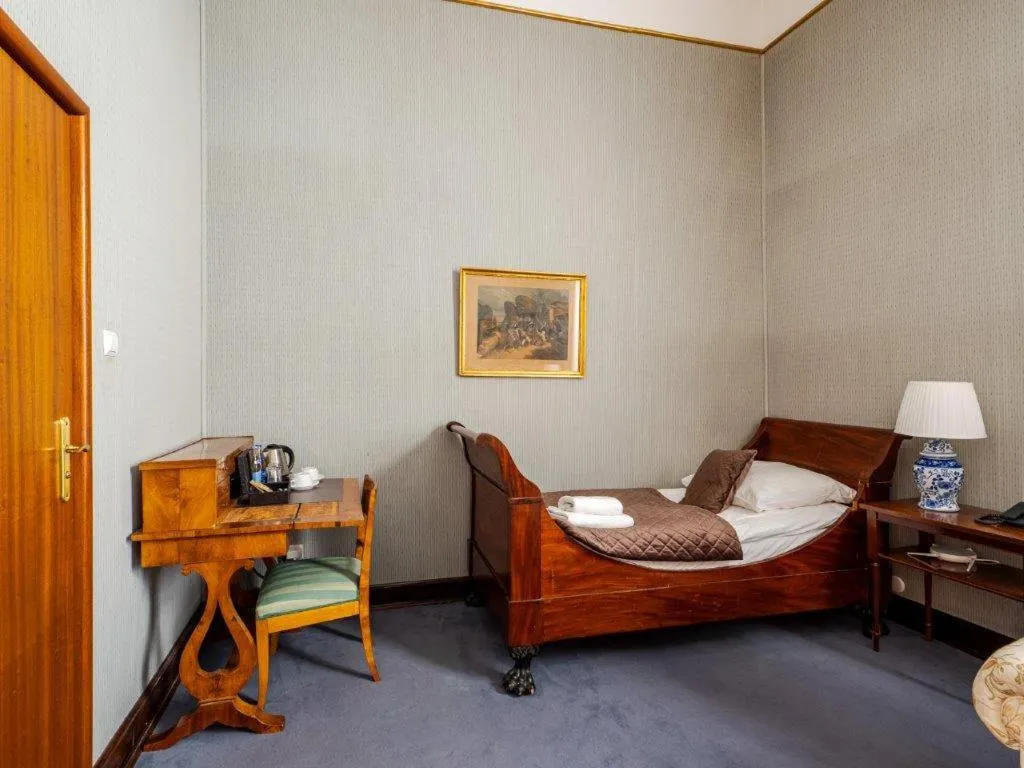 Bed in Zamek w Baranowie Sandomierskim