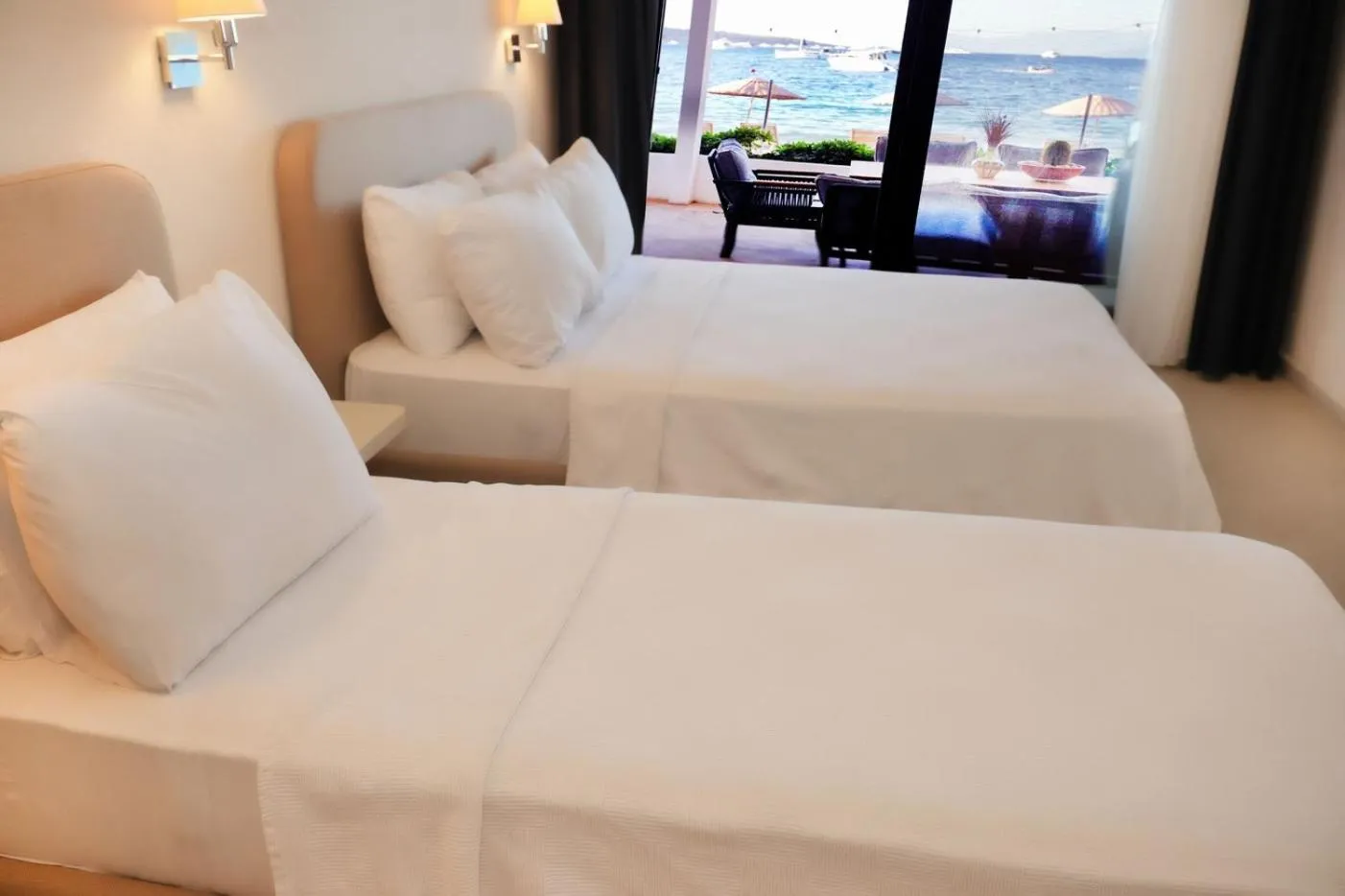 Bed in Daphnis Hotel