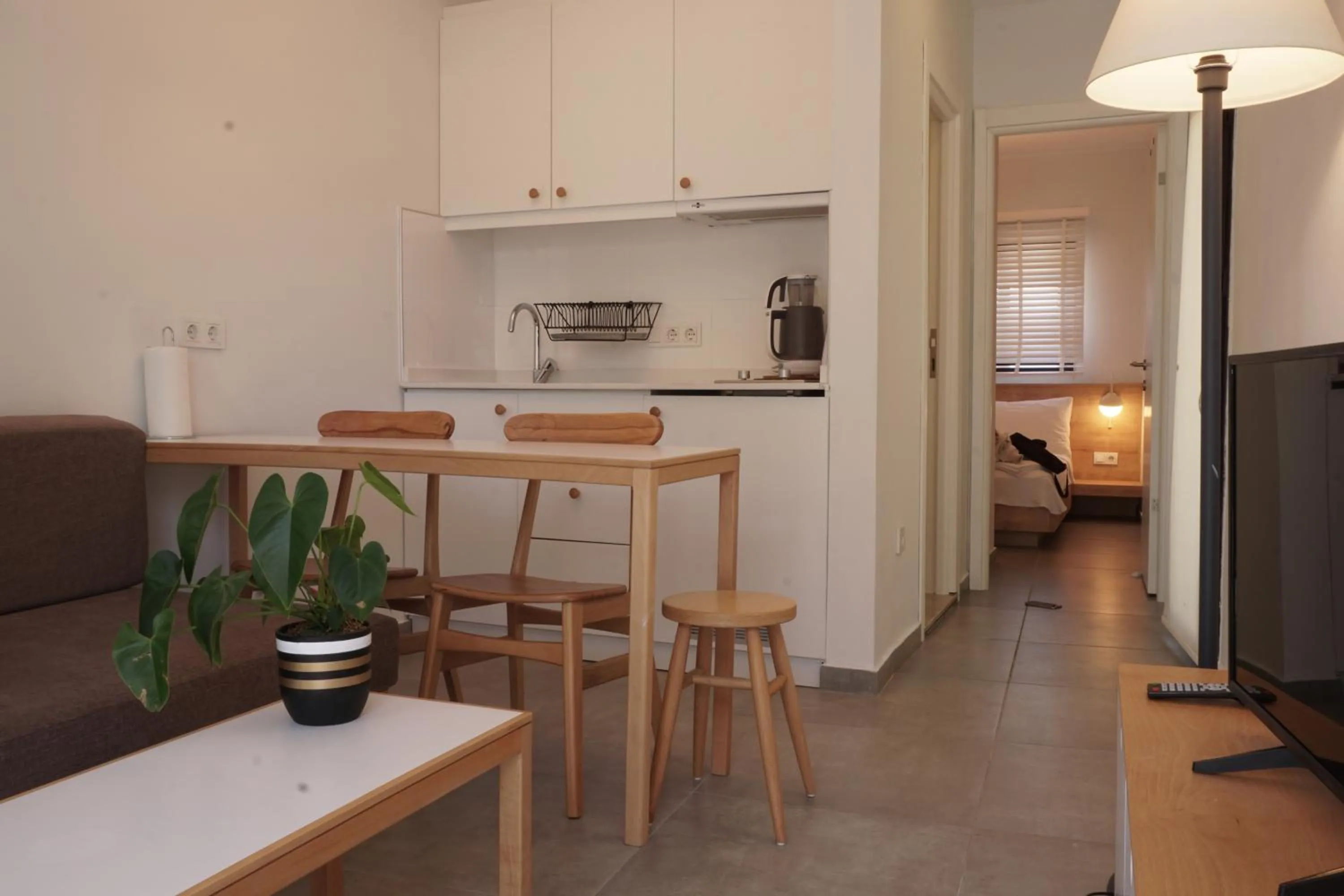 Kitchen or kitchenette in Daphnis Hotel