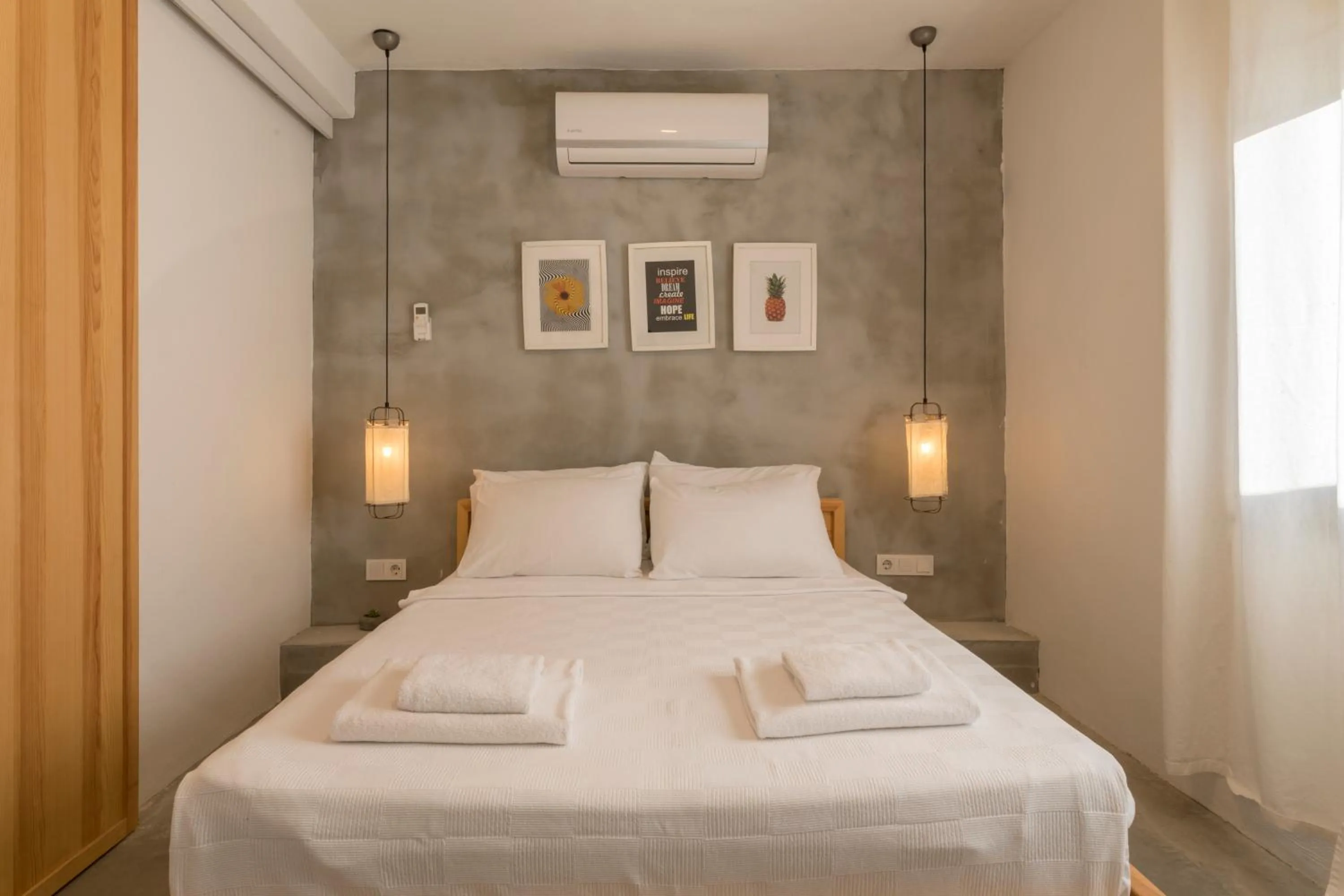 Bed in Daphnis Hotel