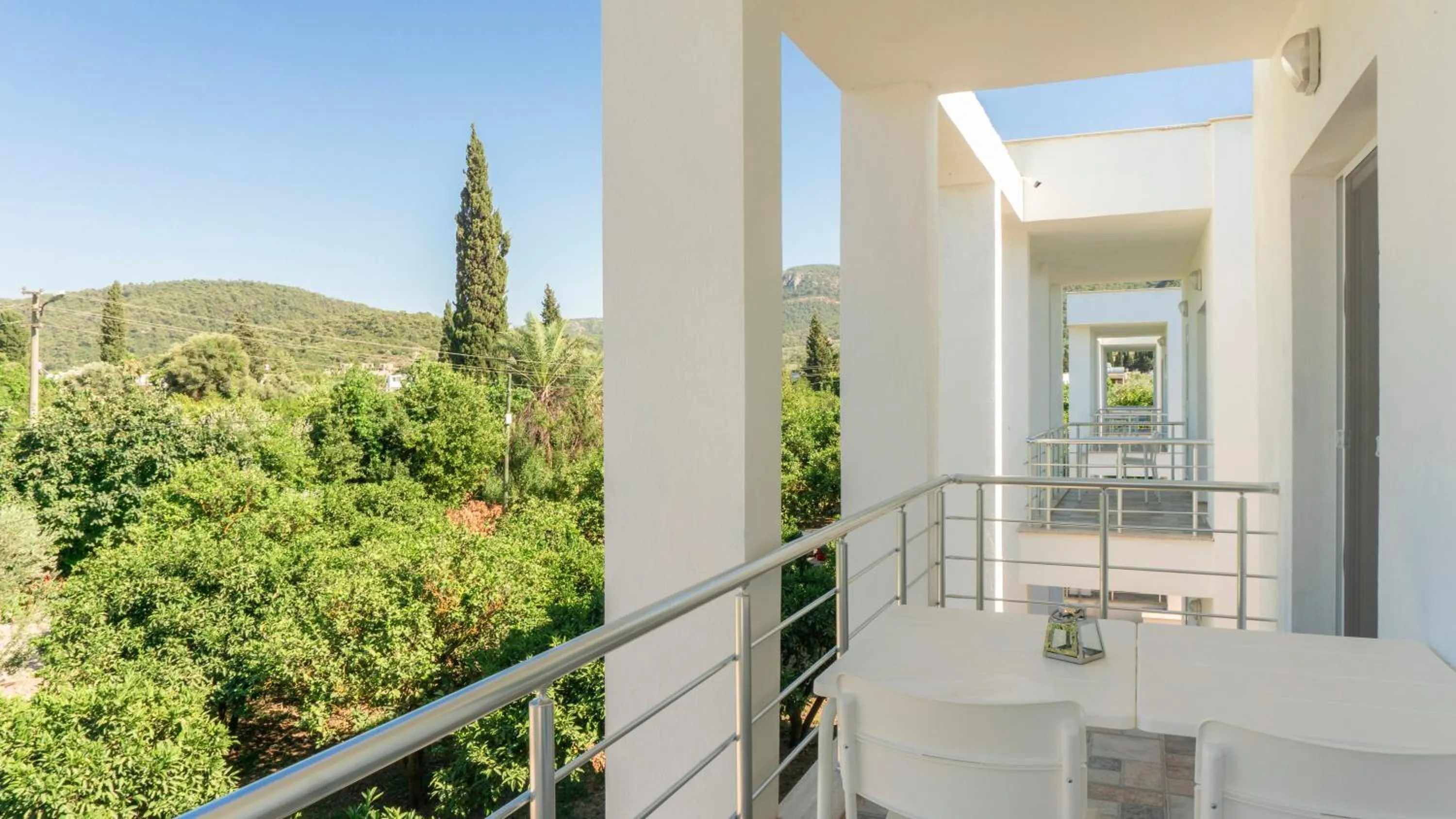 Garden in Daphnis Hotel