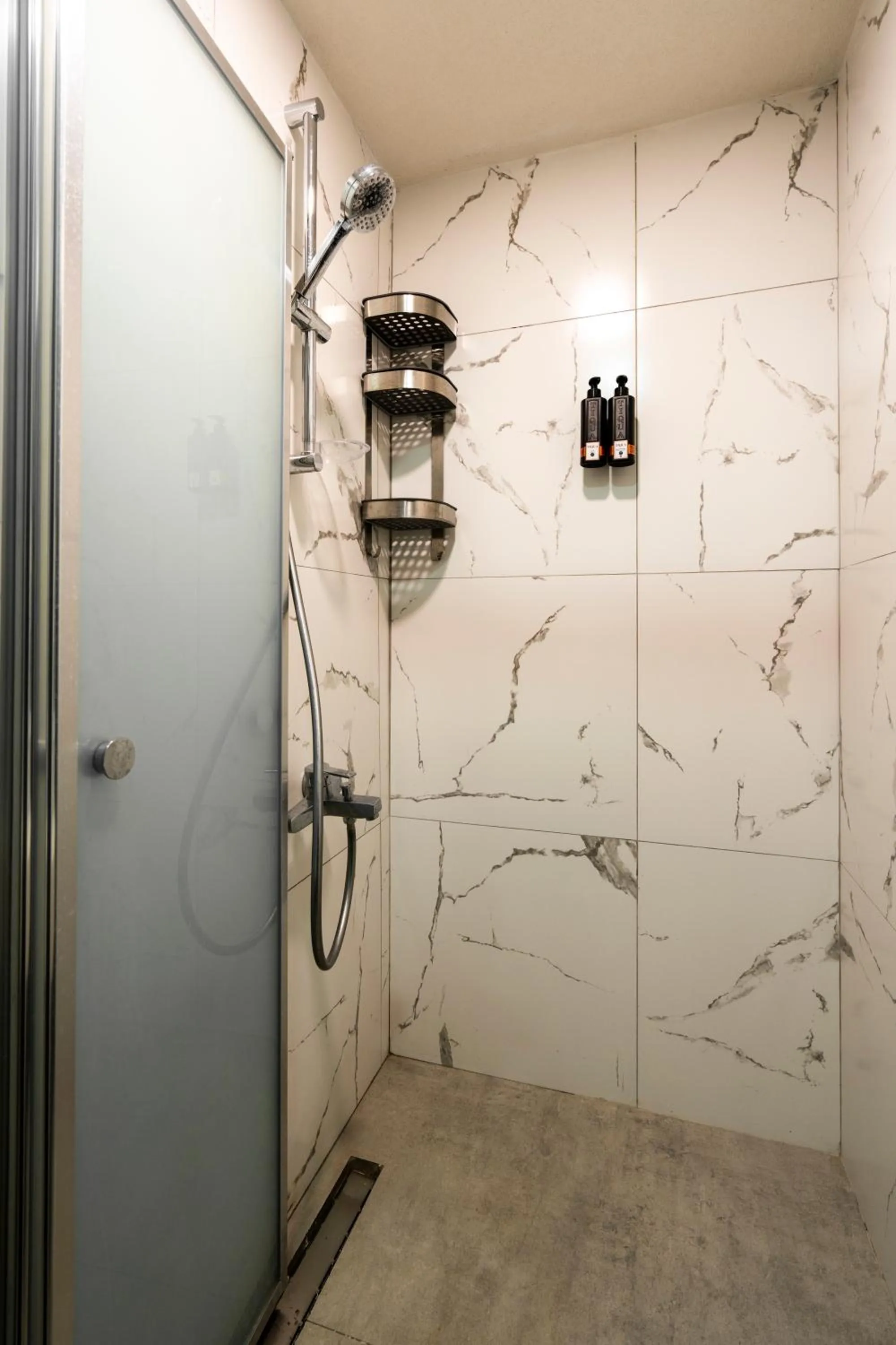 Shower in Daphnis Hotel