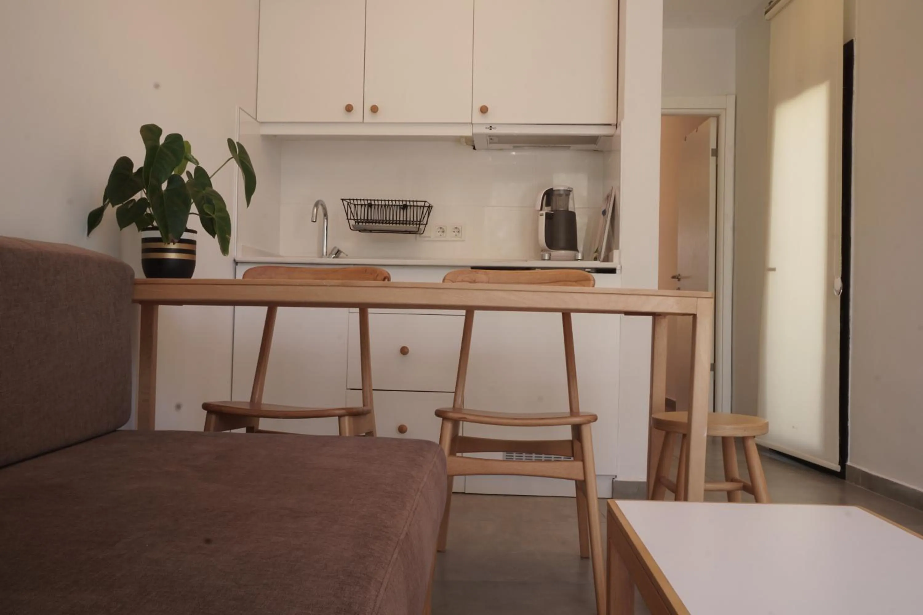 Kitchen or kitchenette in Daphnis Hotel