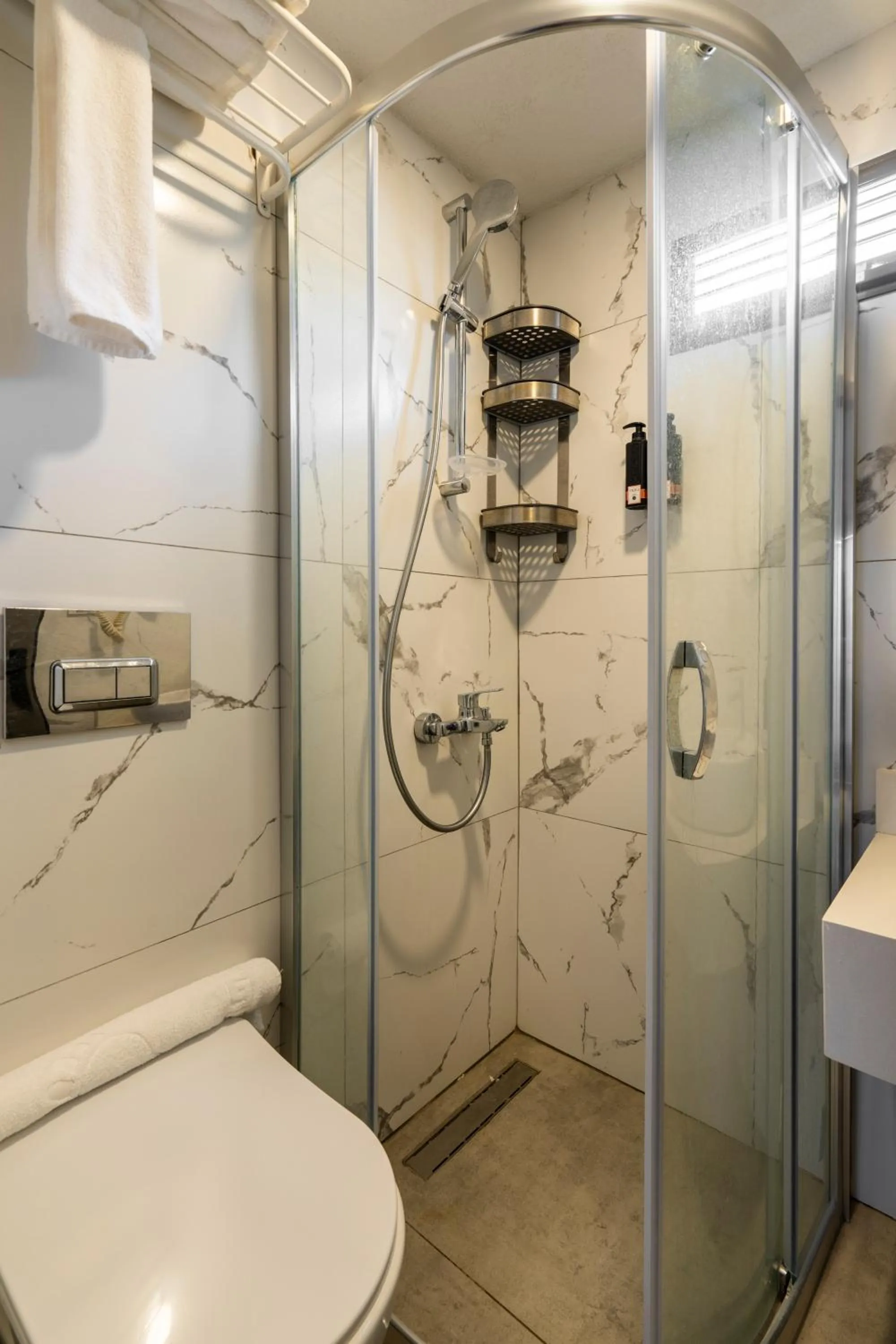 Shower in Daphnis Hotel