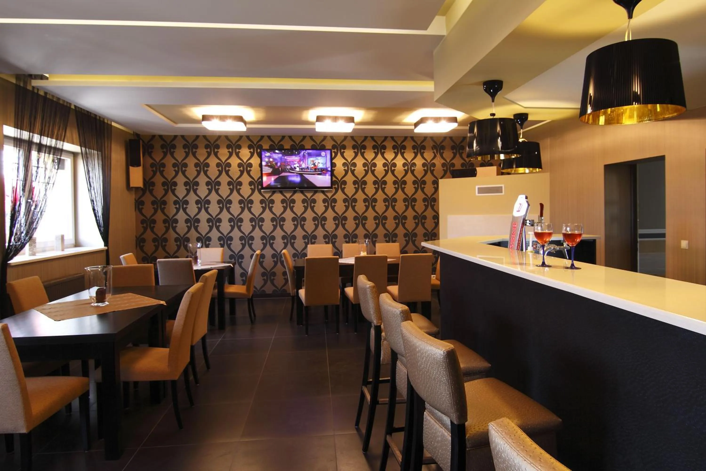 Restaurant/places to eat in Hotel Pod Złotą Koroną