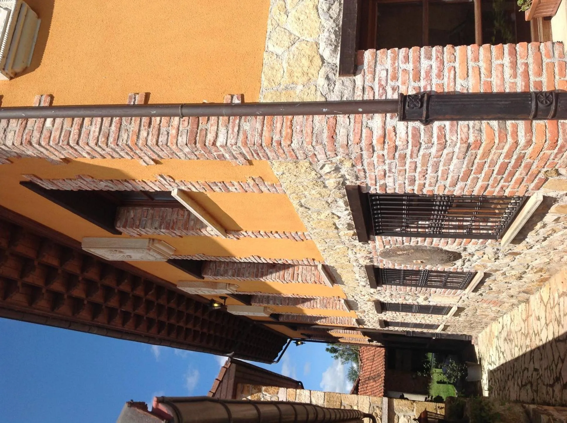 Facade/entrance in Hotel Rural El Espino