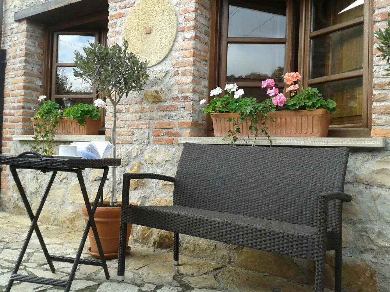 Facade/entrance in Hotel Rural El Espino