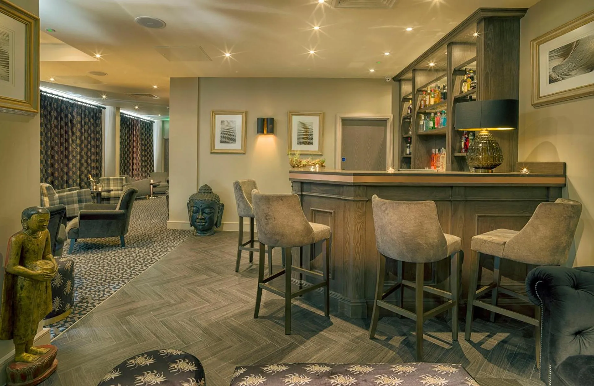 Lounge or bar in Boulevard Hotel