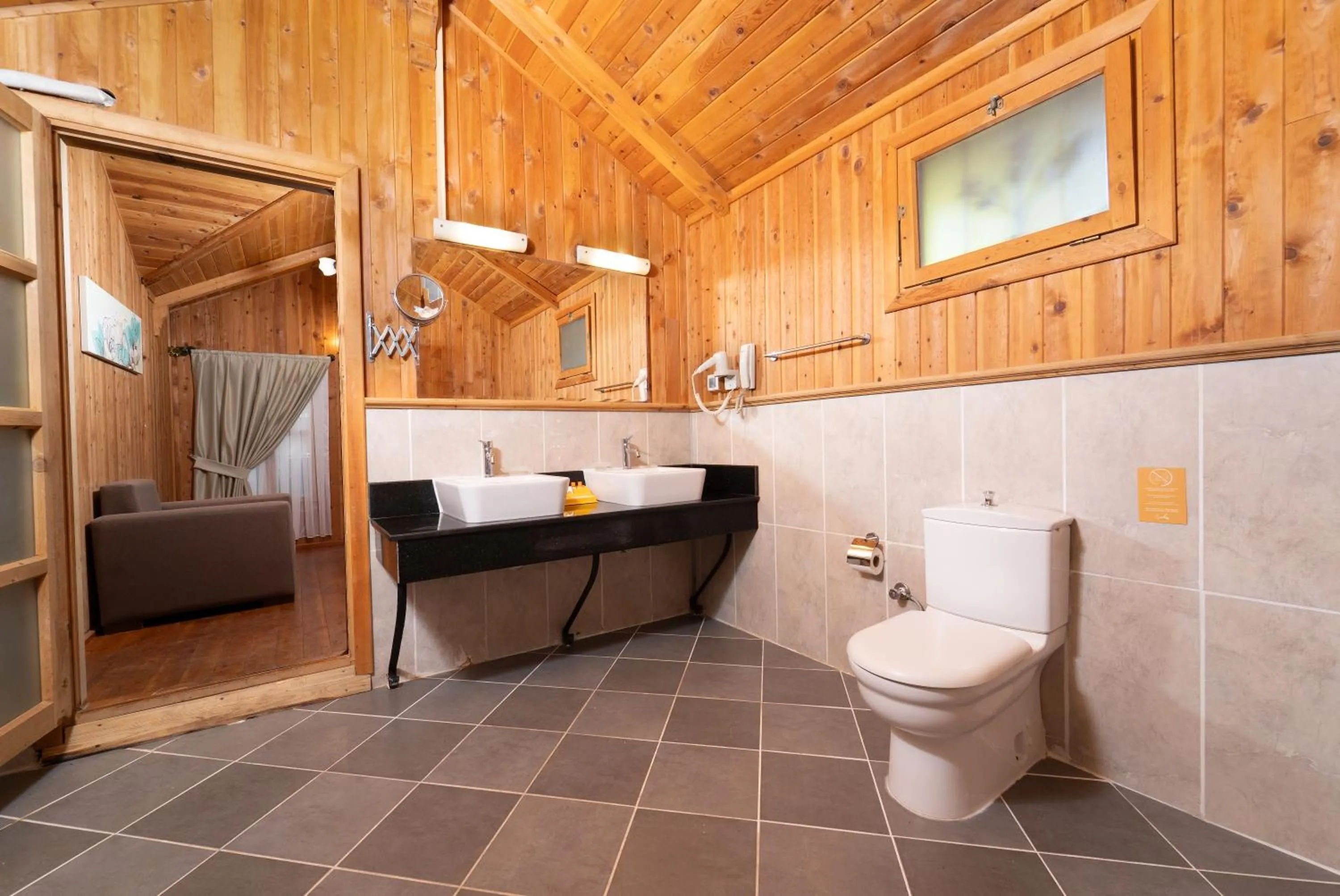 Toilet in Sundia By Liberty Suncity