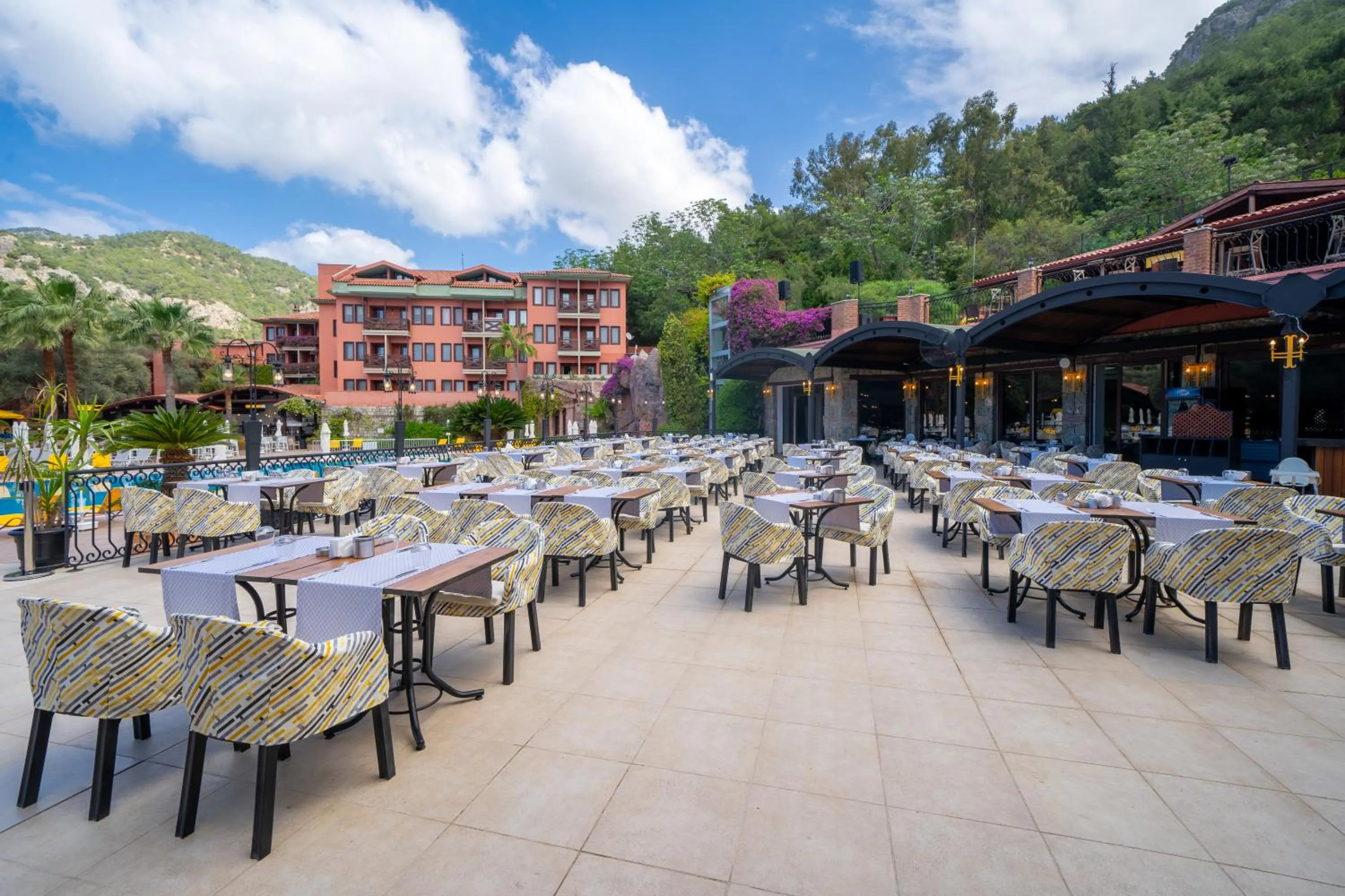 Restaurant/places to eat in Sundia By Liberty Suncity