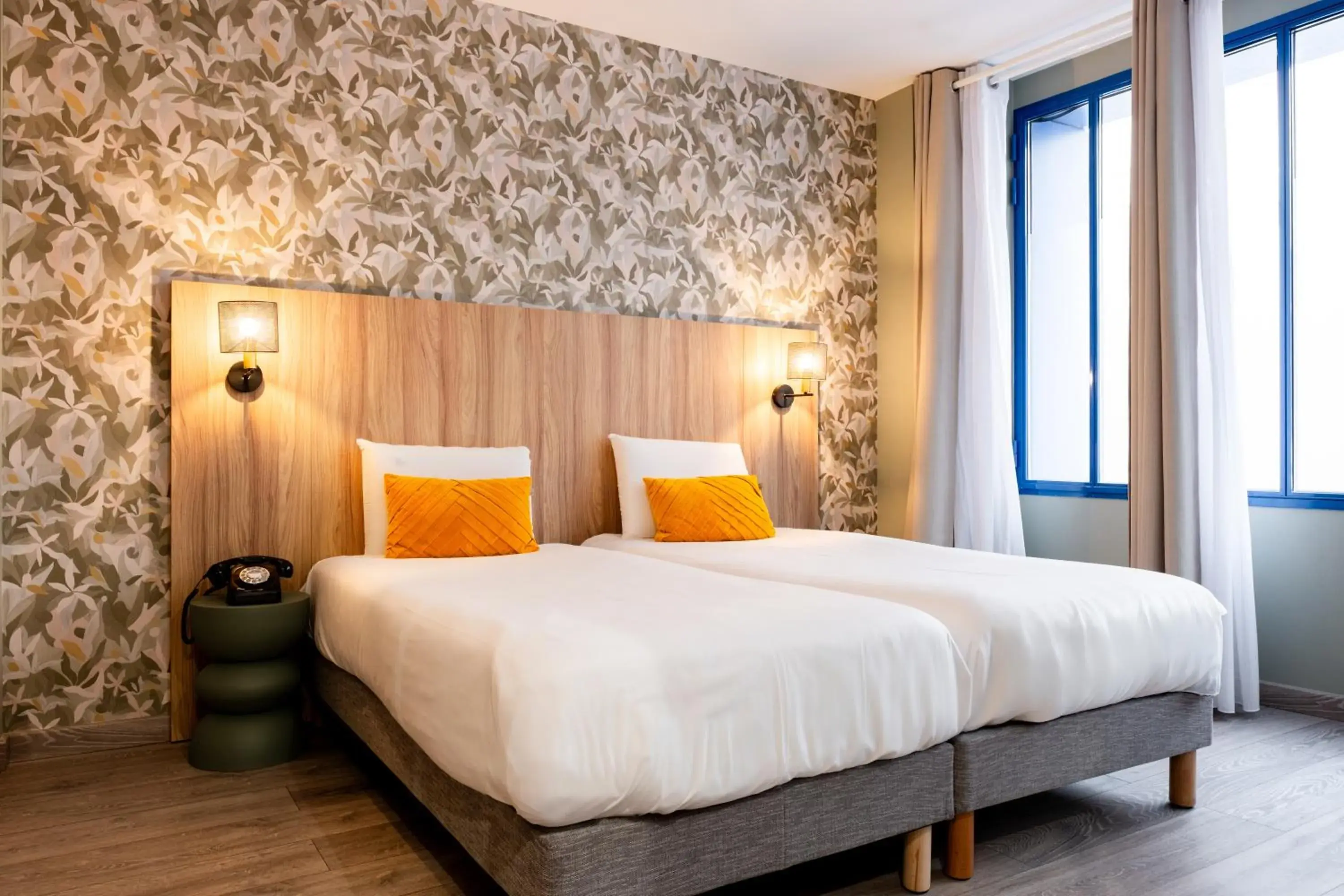 Twin Room in Kyriad Paris 10 - Canal Saint Martin - République Twin Room in Kyriad Paris 10 - Canal Saint Martin - République