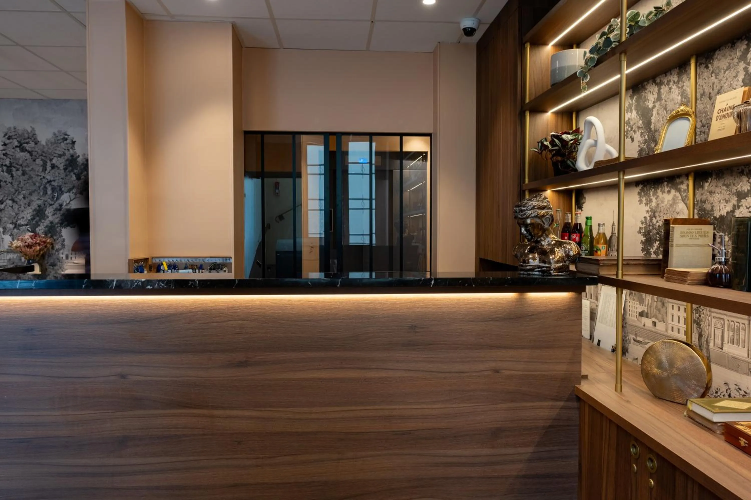 Lobby or reception in Kyriad Paris 10 - Canal Saint Martin - République