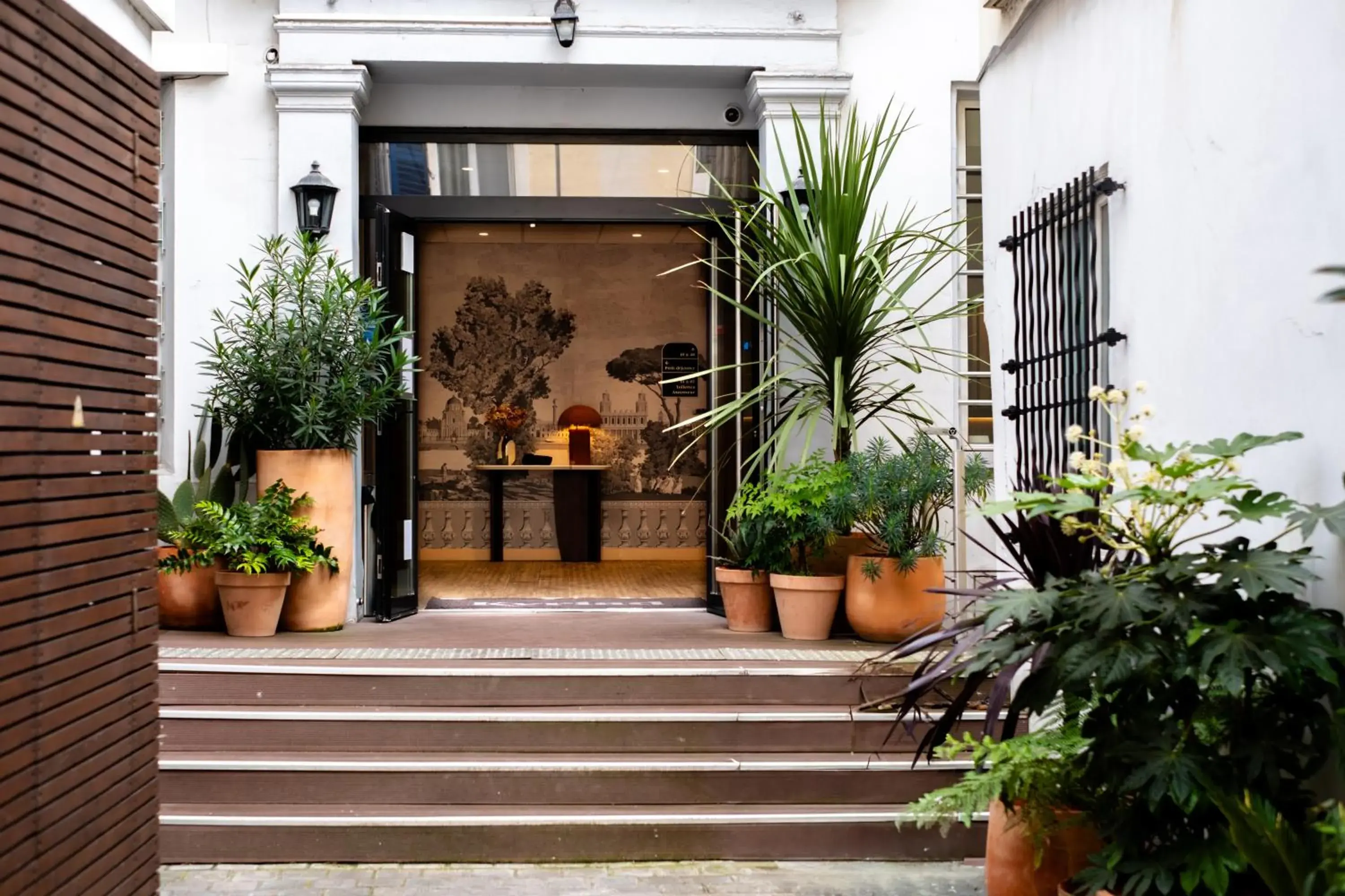 Facade/entrance in Kyriad Paris 10 - Canal Saint Martin - République Facade/entrance in Kyriad Paris 10 - Canal Saint Martin - République