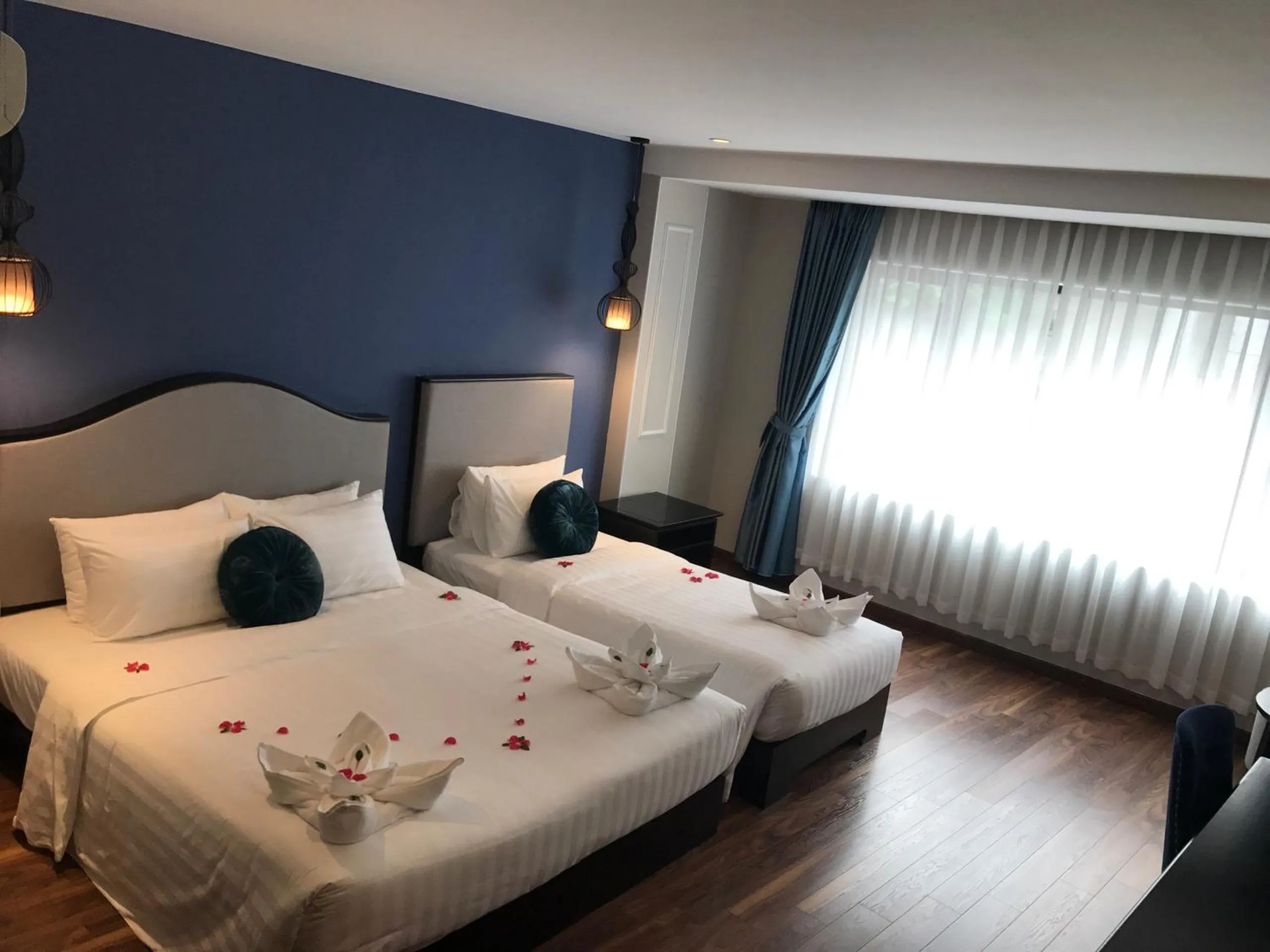 Bedroom, Bed in Hanoi La Castela Hotel