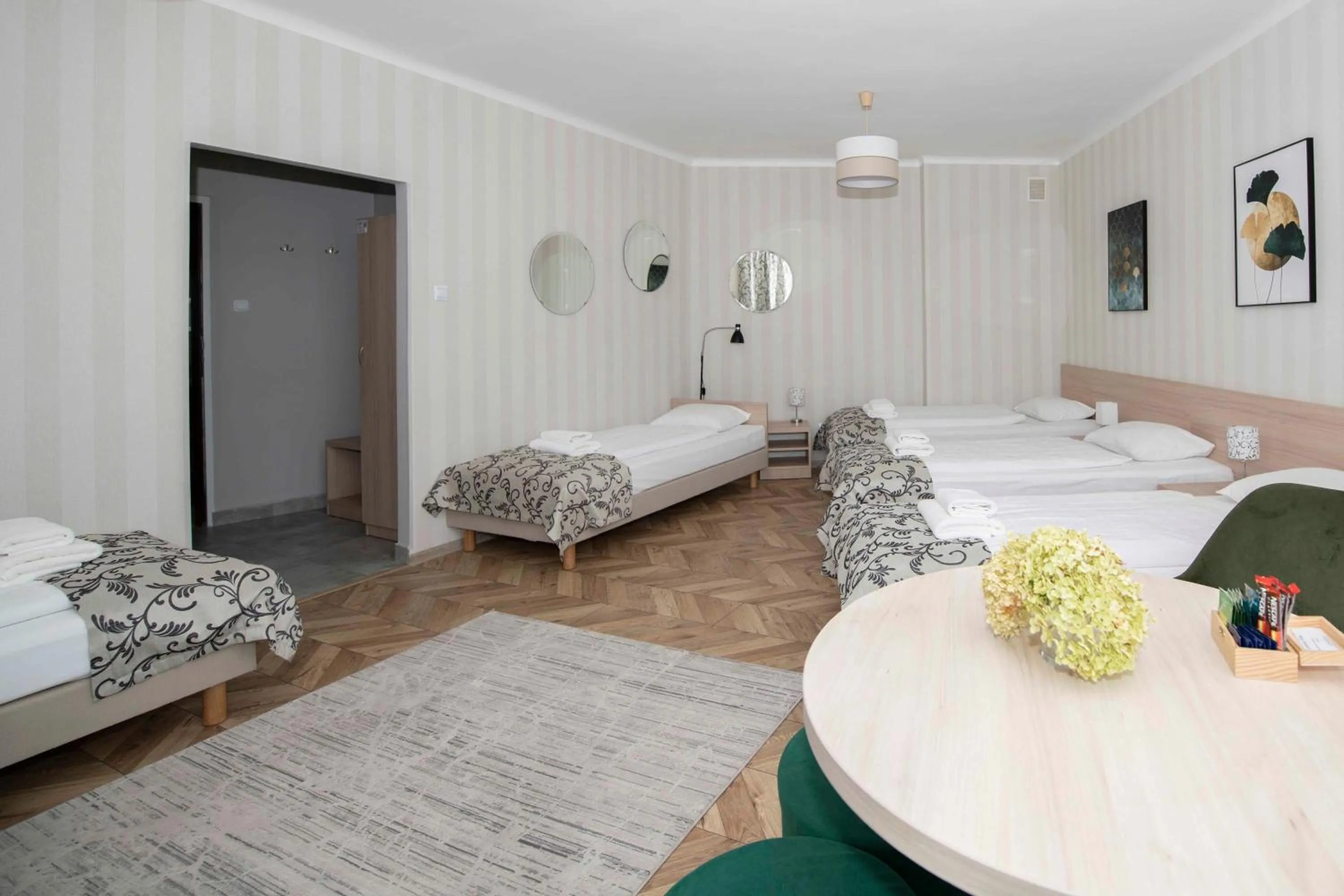 Seating area, Bed in Hotel Polonia