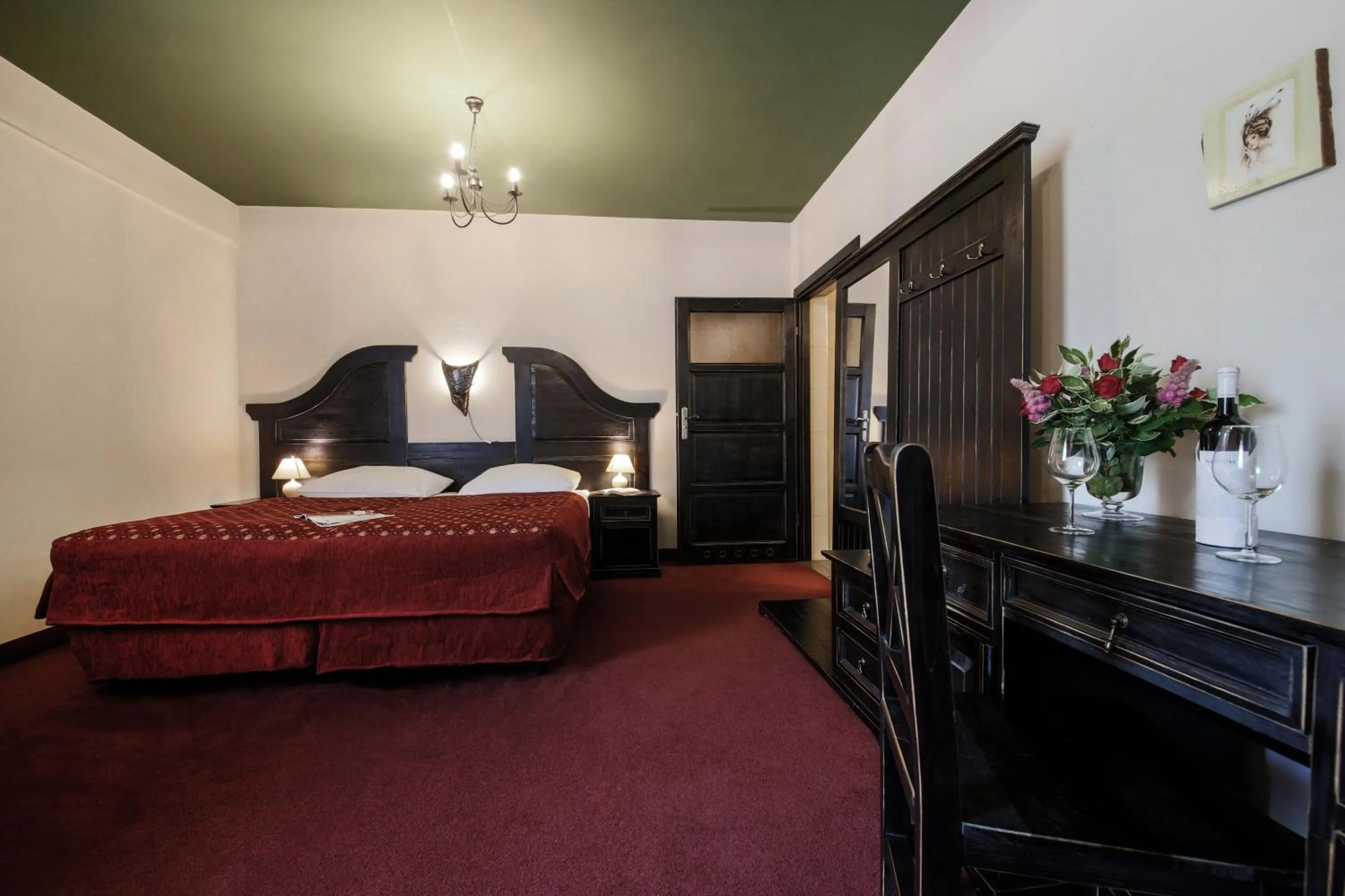 Bed in Hotel Kasztel