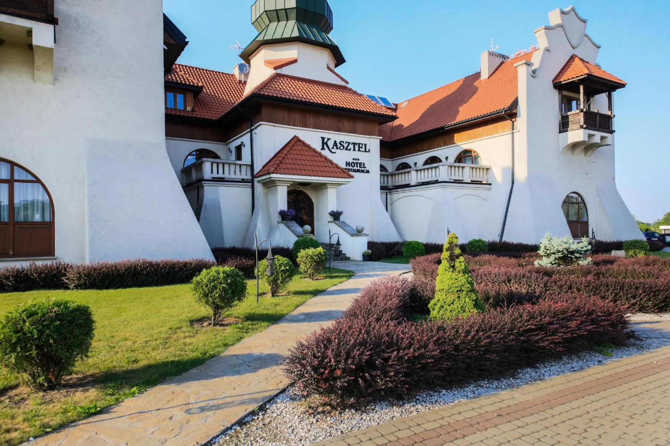 Property building in Hotel Kasztel