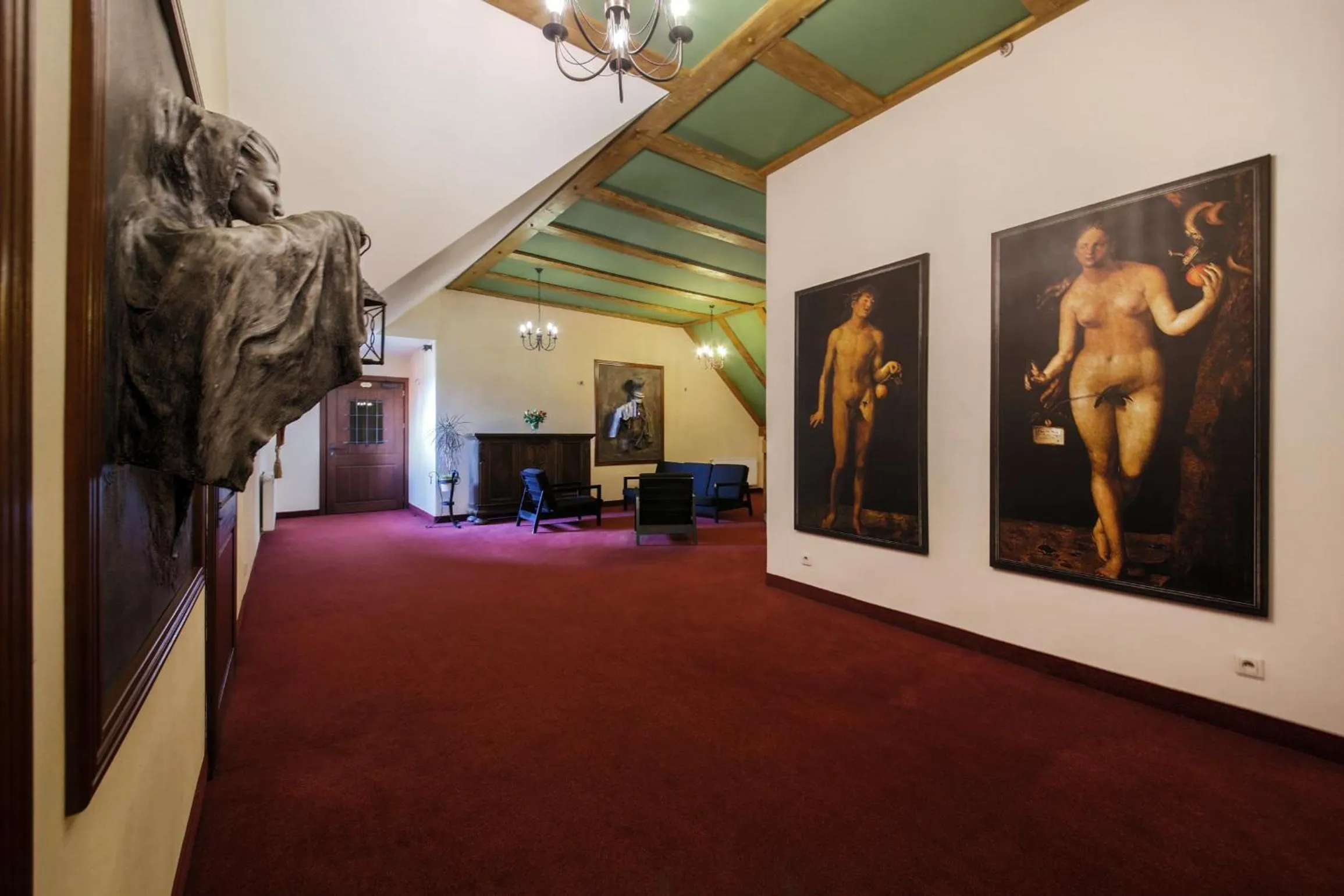 Seating area in Hotel Kasztel
