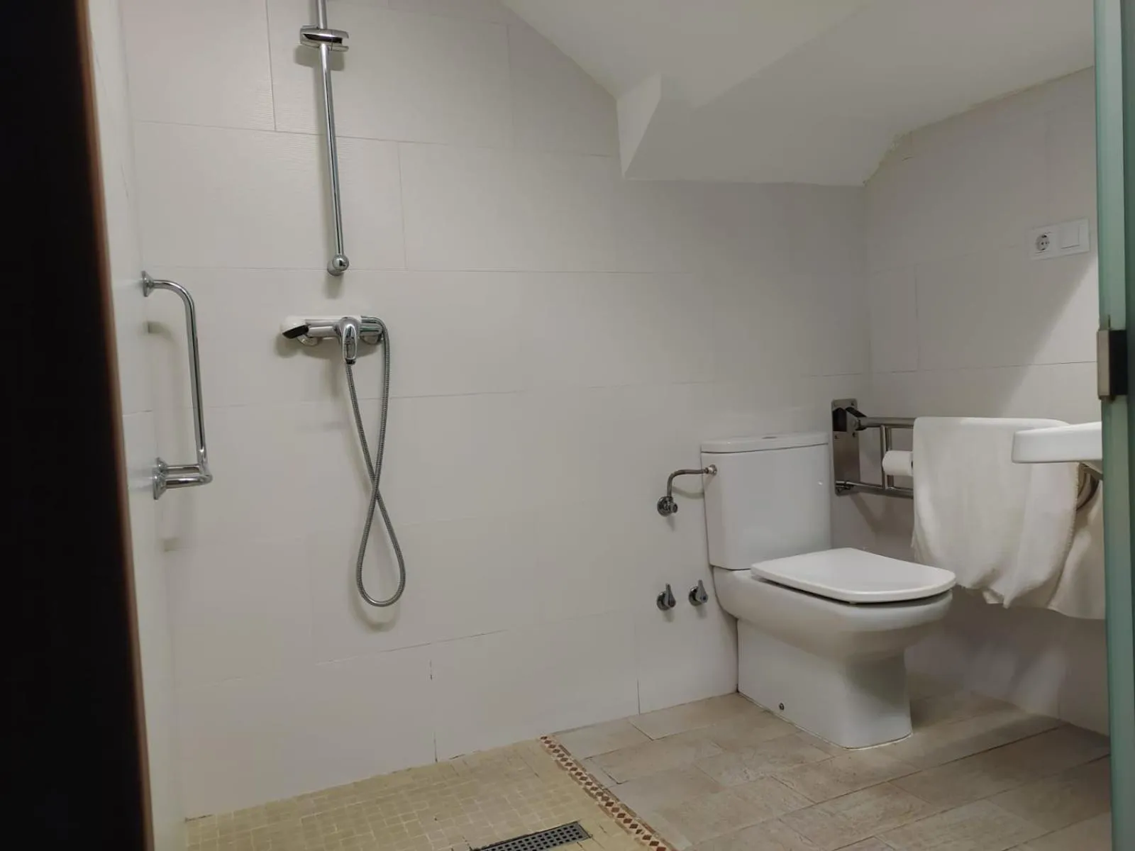 Shower in Hotel Cabo Ortegal