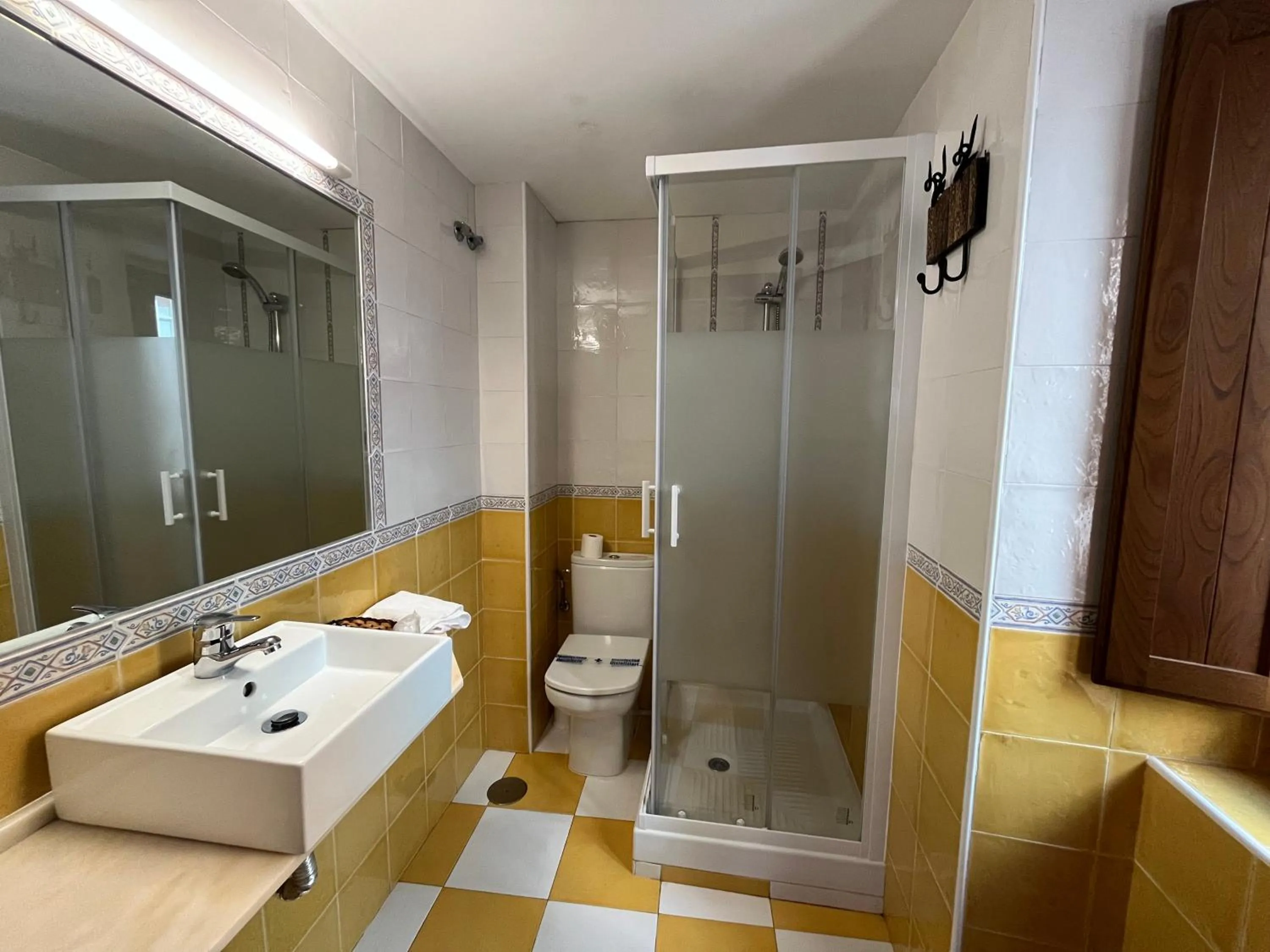 Shower in Hotel Cabo Ortegal