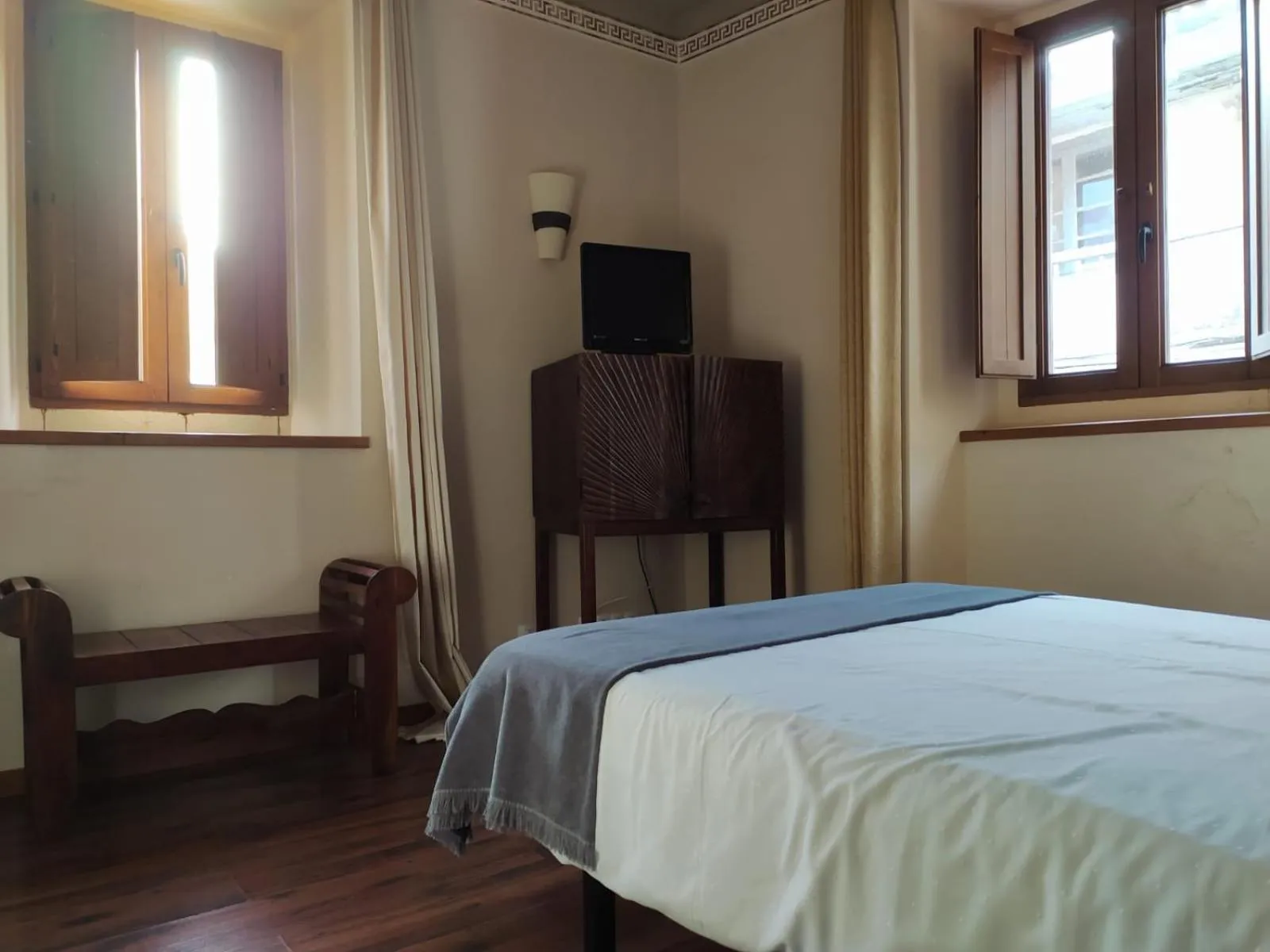 Communal lounge/ TV room in Hotel Cabo Ortegal