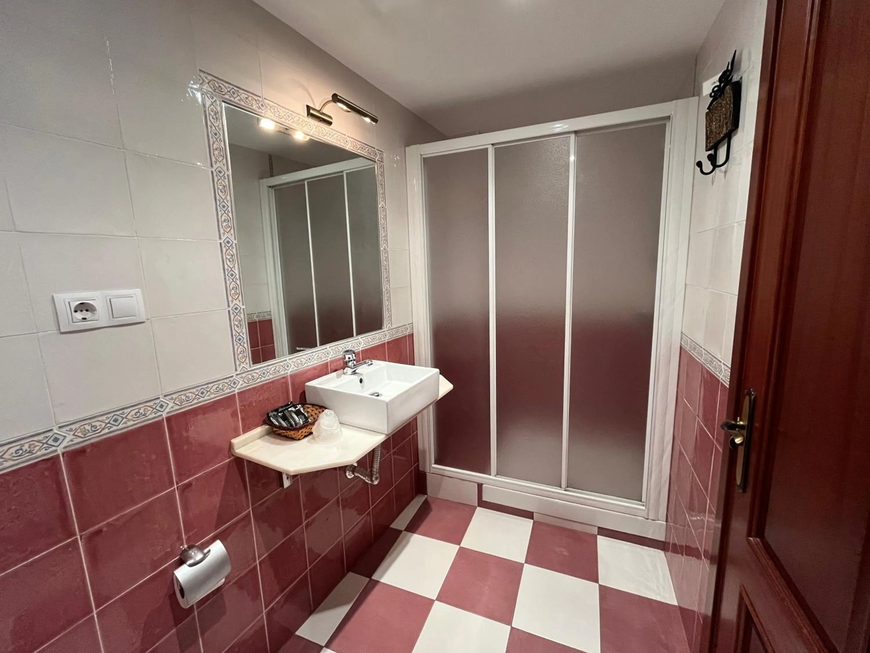 Shower in Hotel Cabo Ortegal