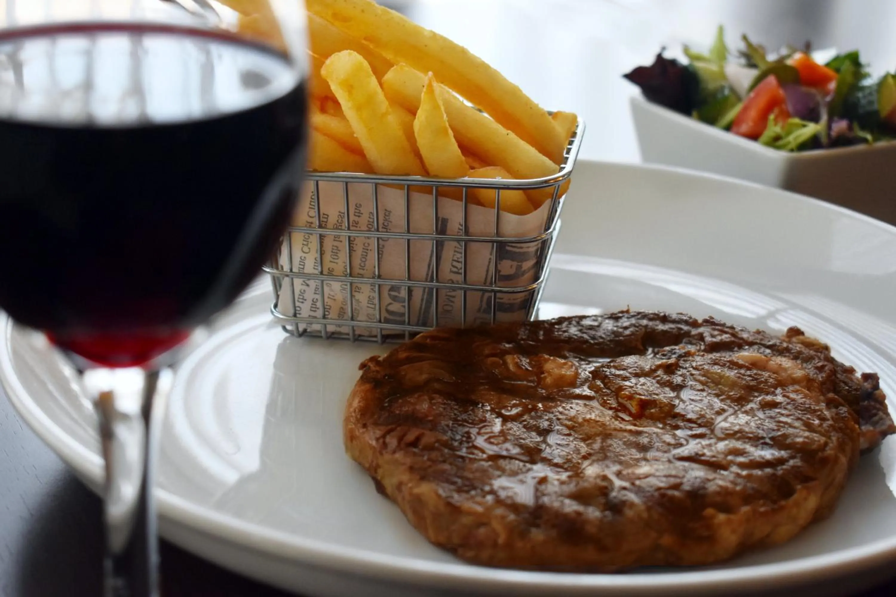 Restaurant/places to eat in Holiday Inn Parramatta by IHG