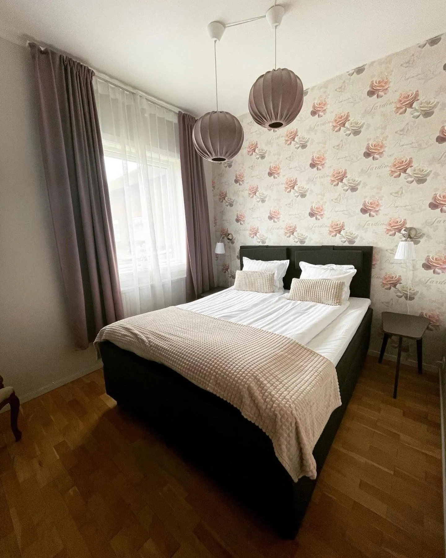 Bed in Smålandsstenar hotell