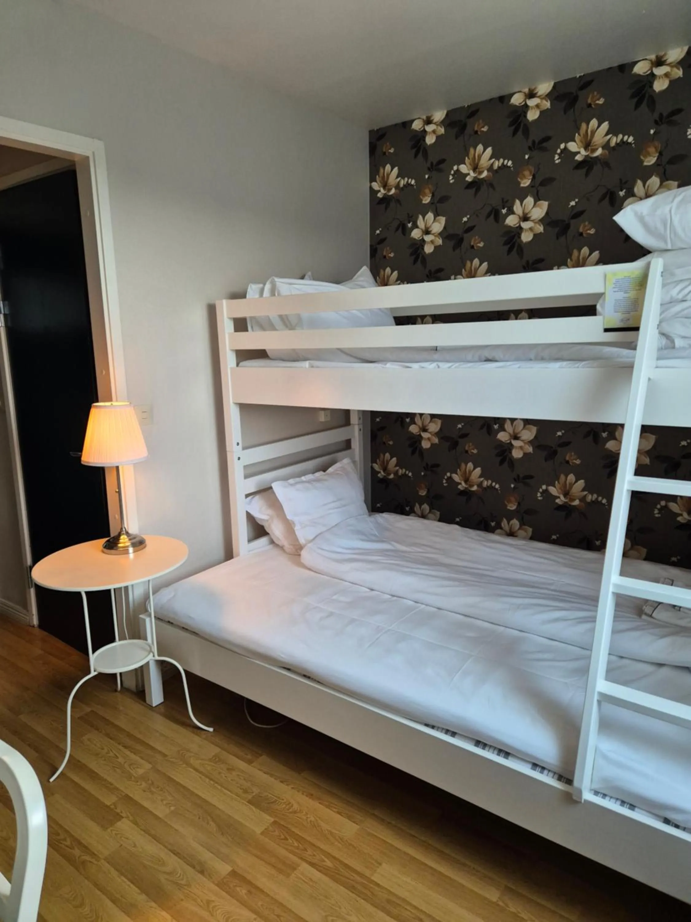 Bed in Smålandsstenar hotell