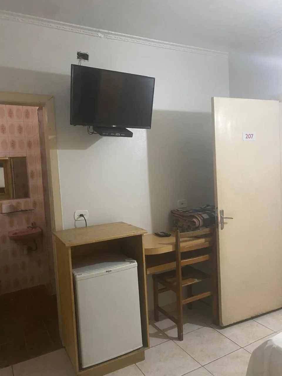 TV and multimedia in Center Plaza Hotel