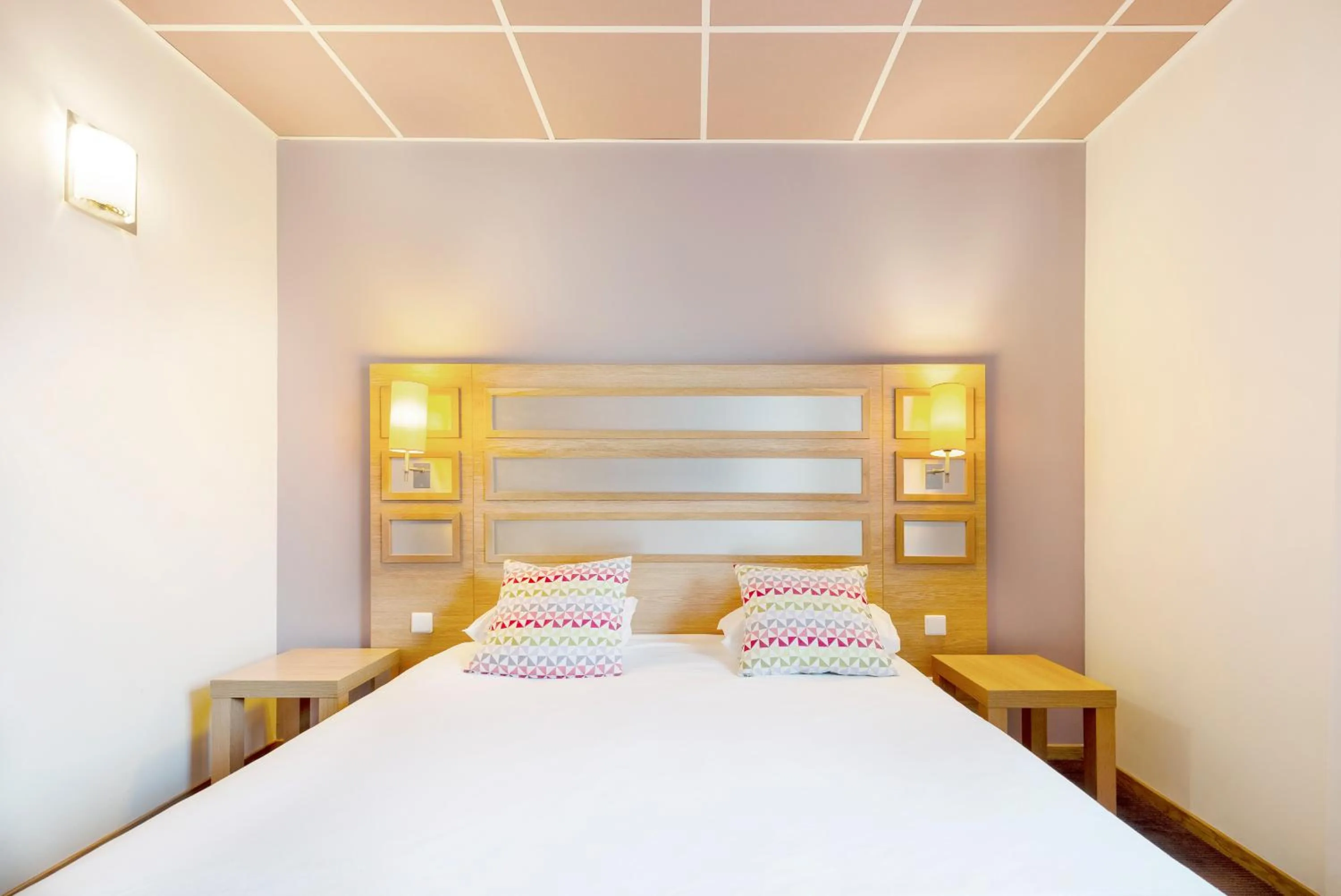 Photo of the whole room, Bed in Campanile Metz Nord - Talange