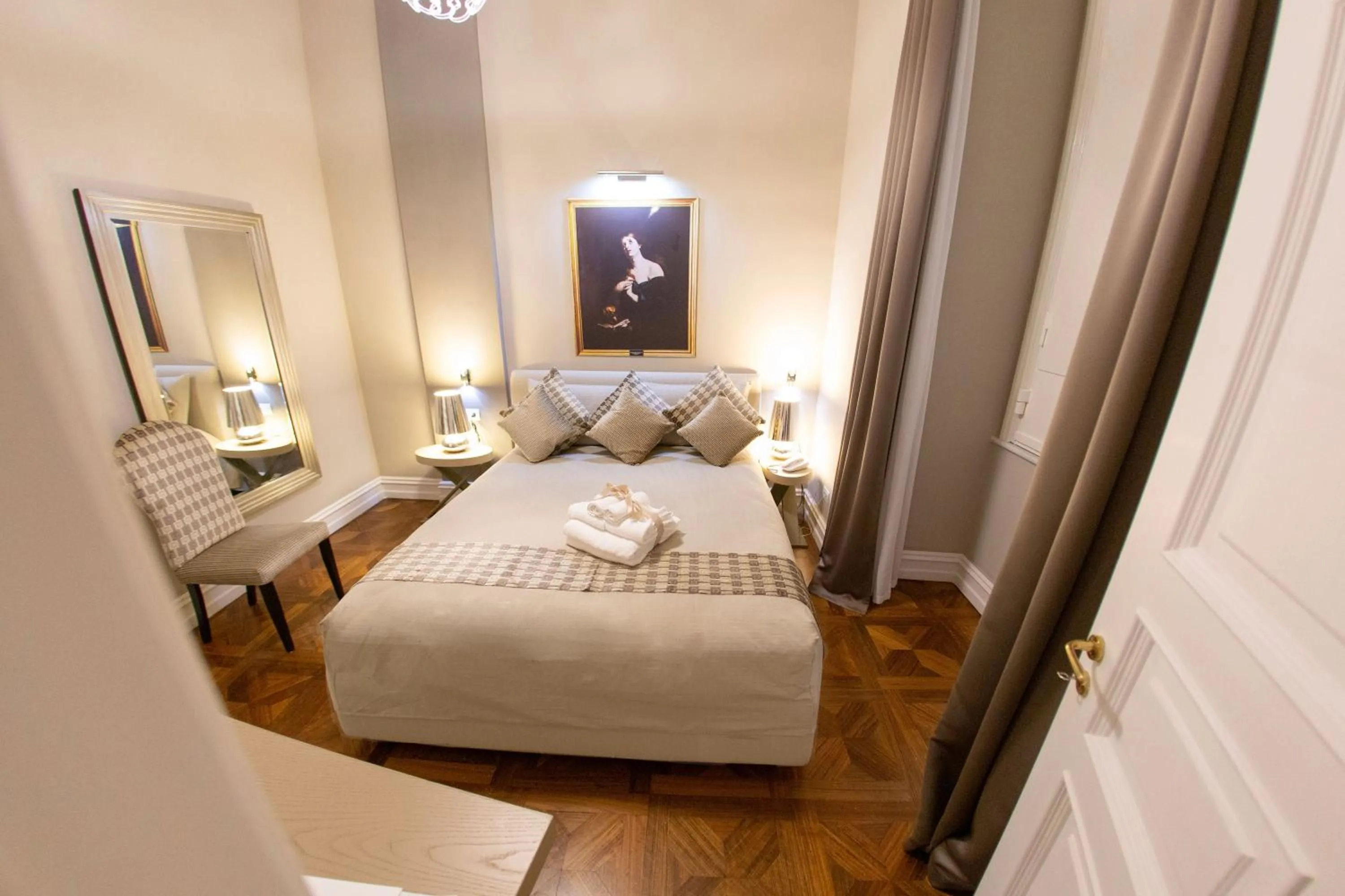 Bed in Leone Camere D'autore - CHIAIA