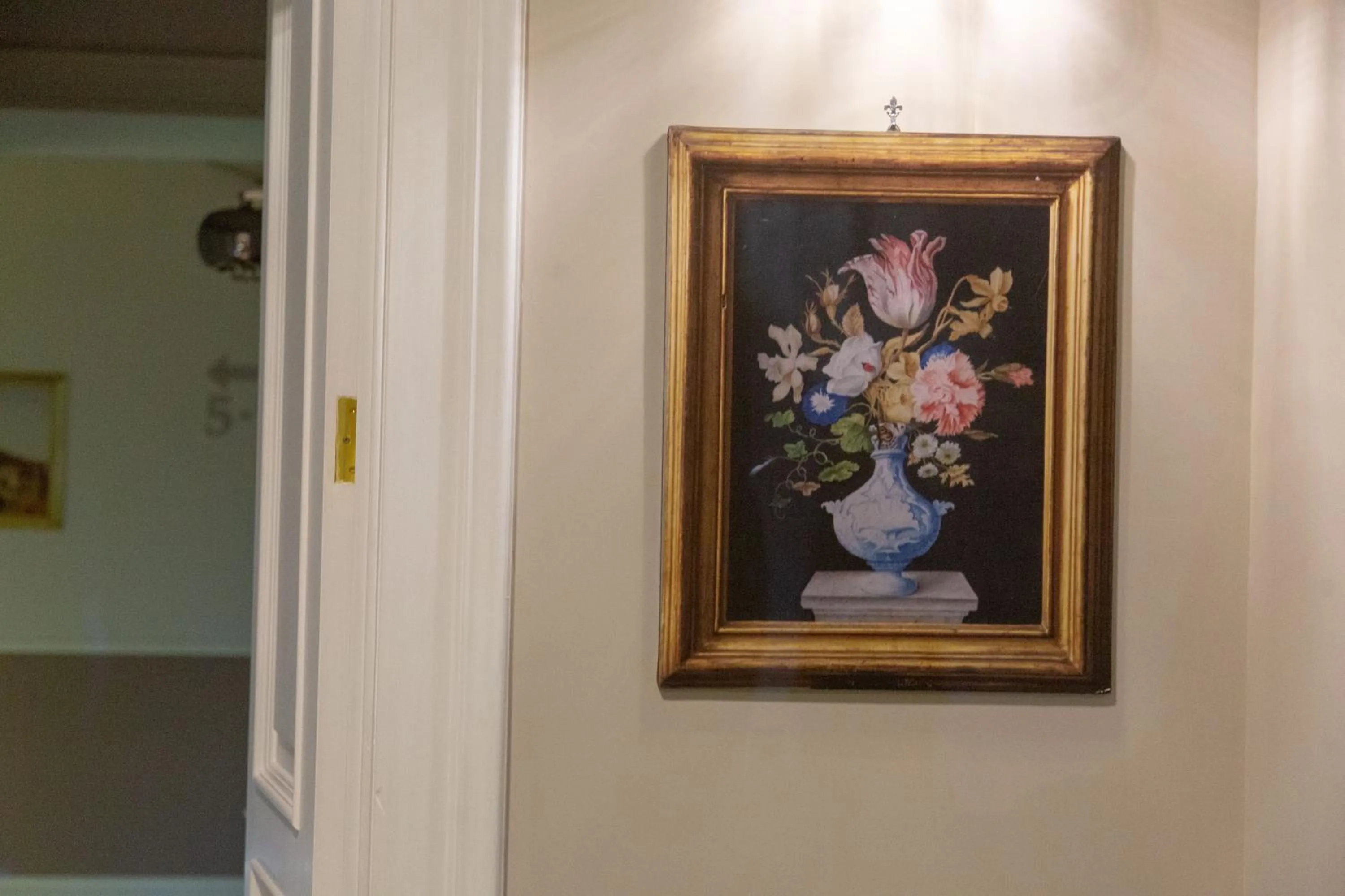 Leone Camere D'autore - CHIAIA