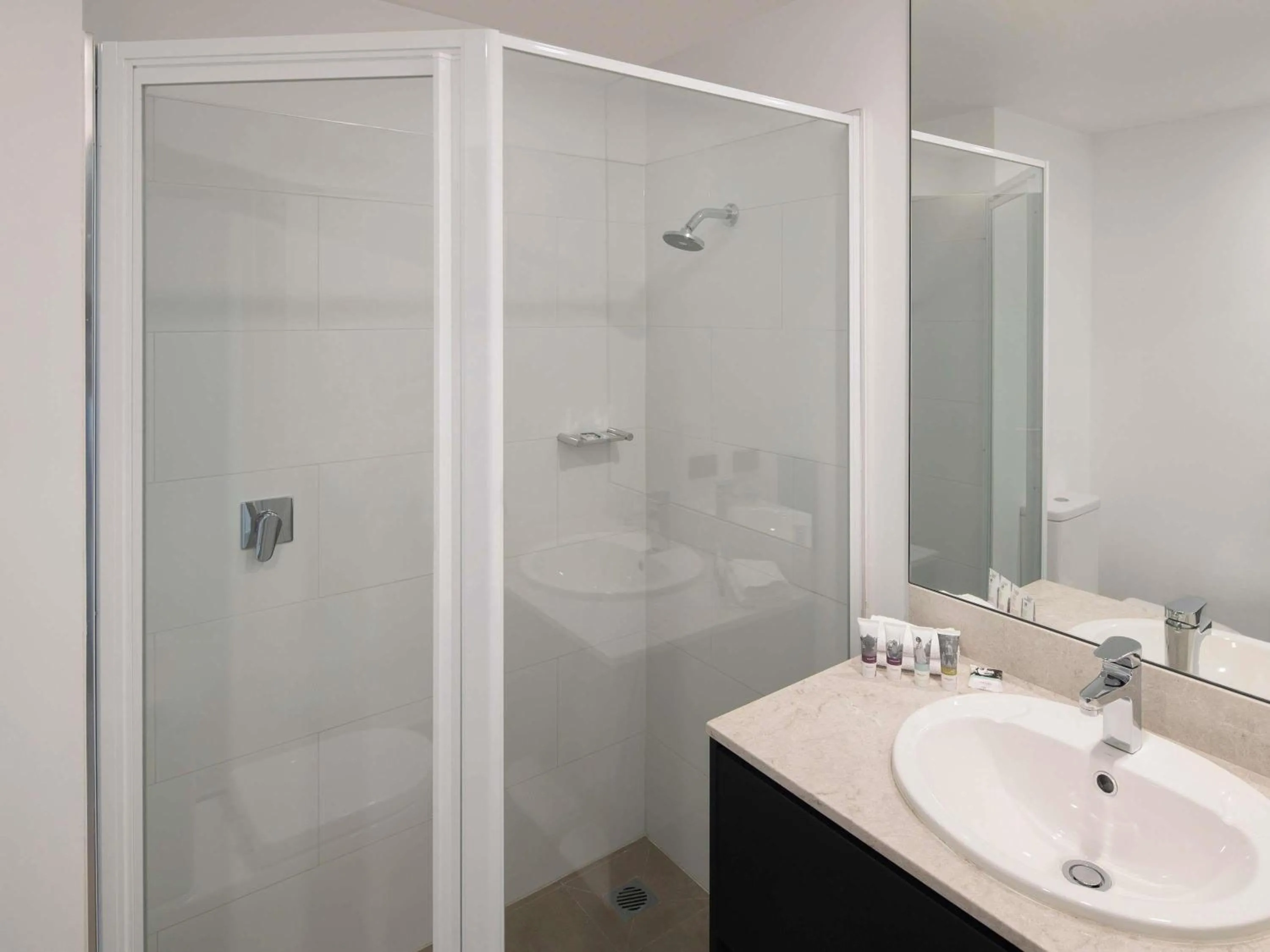 Bedroom in Mercure Sydney Manly Warringah