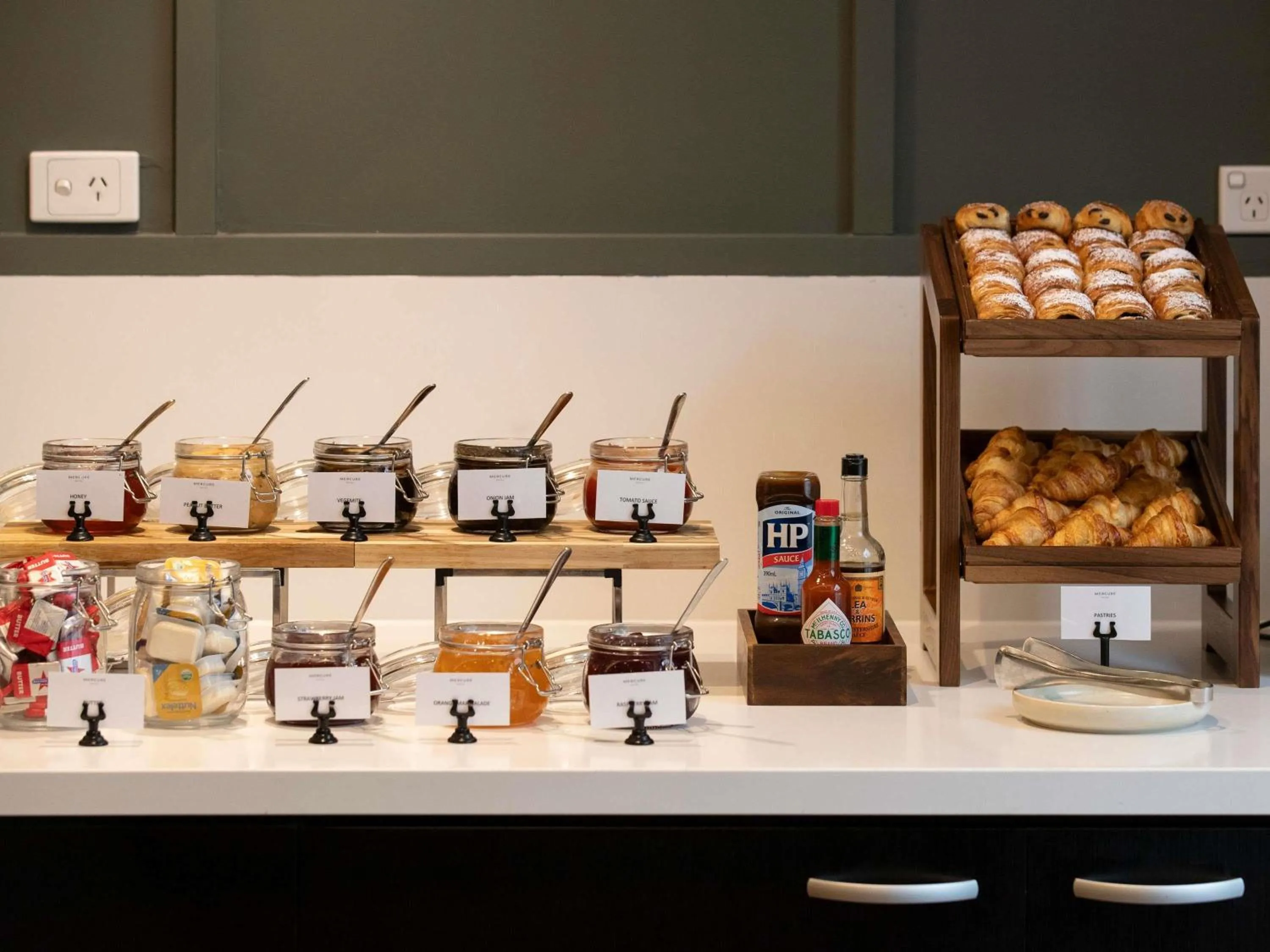 Breakfast in Mercure Sydney Manly Warringah