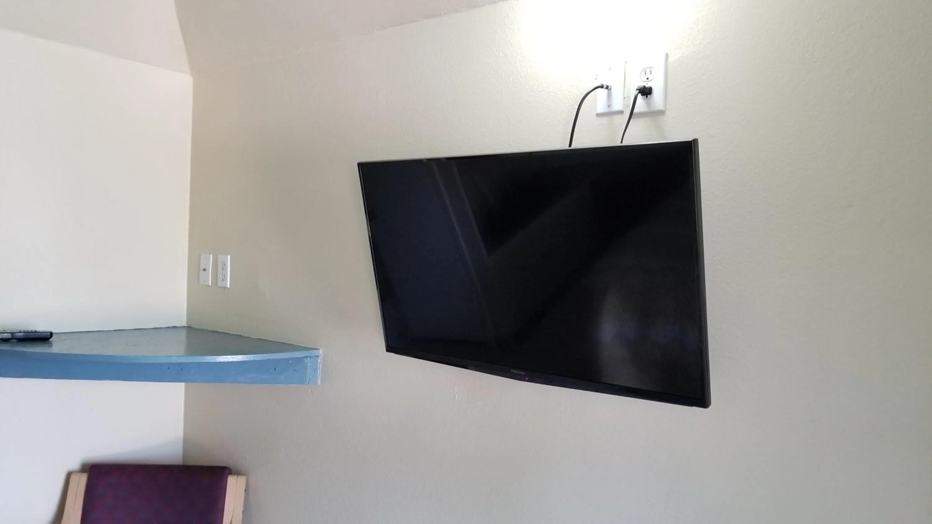 TV and multimedia in Maxim III Motel