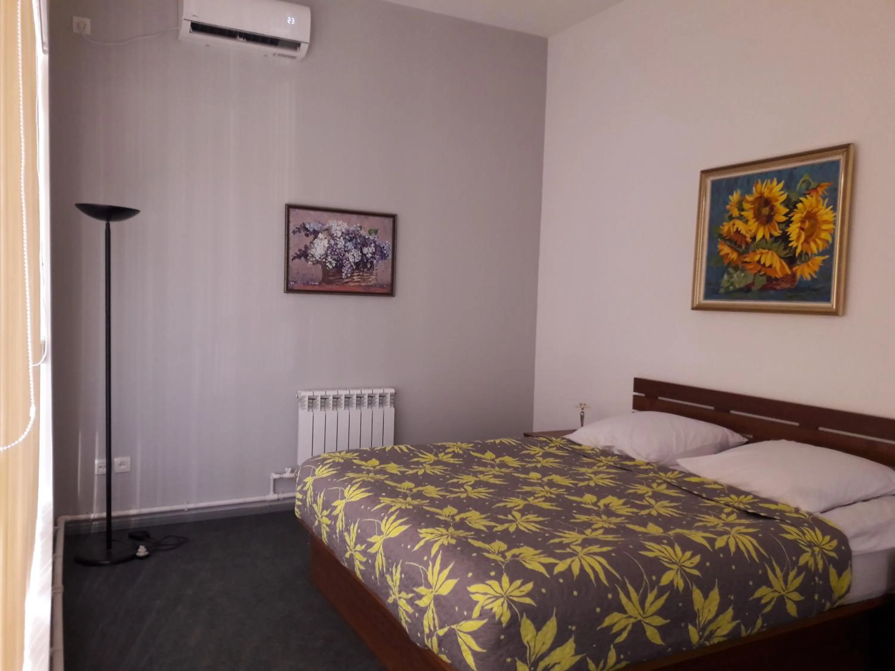 Decorative detail, Bed in Jules Verne Hostel