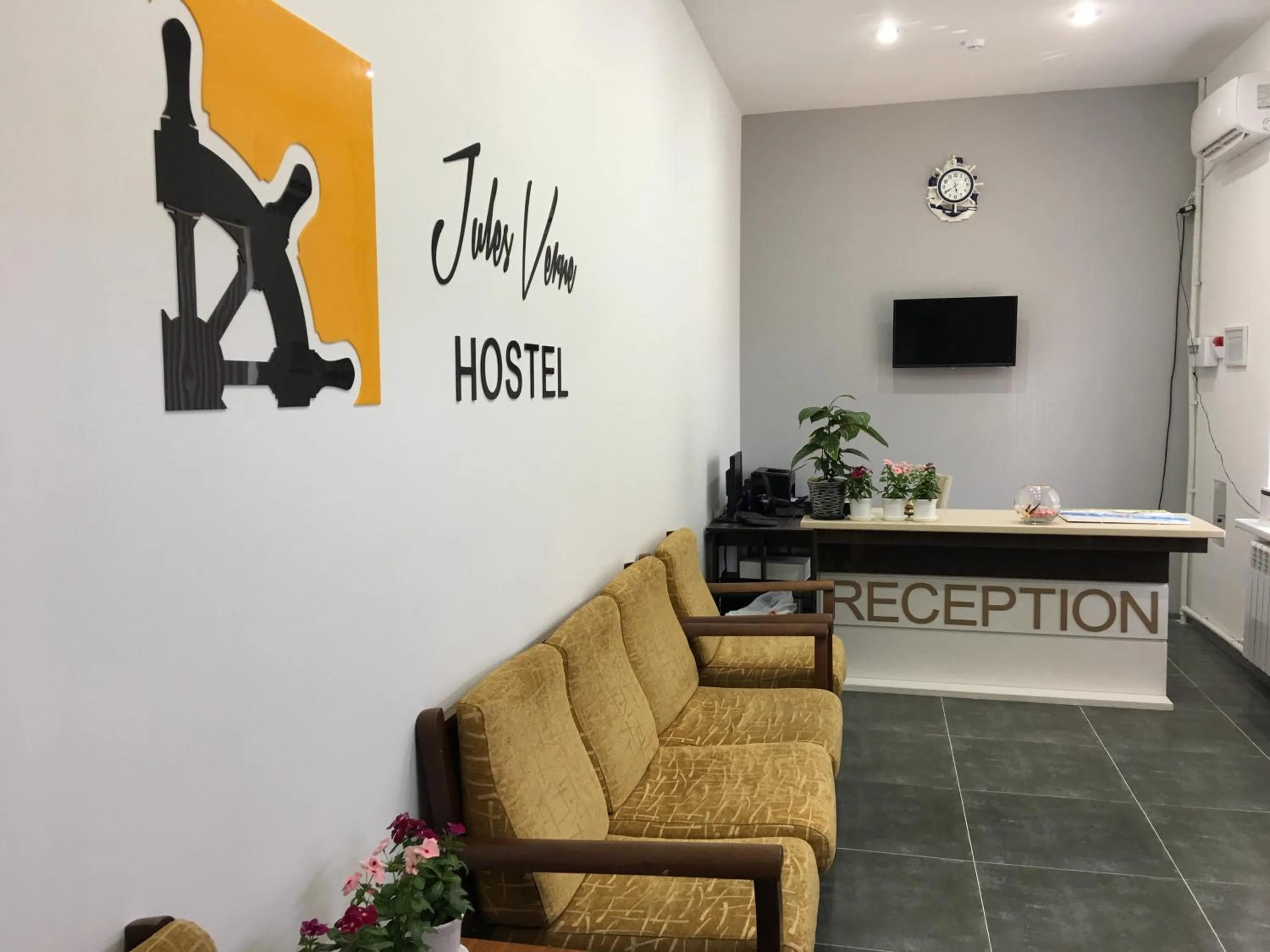 Property logo or sign in Jules Verne Hostel