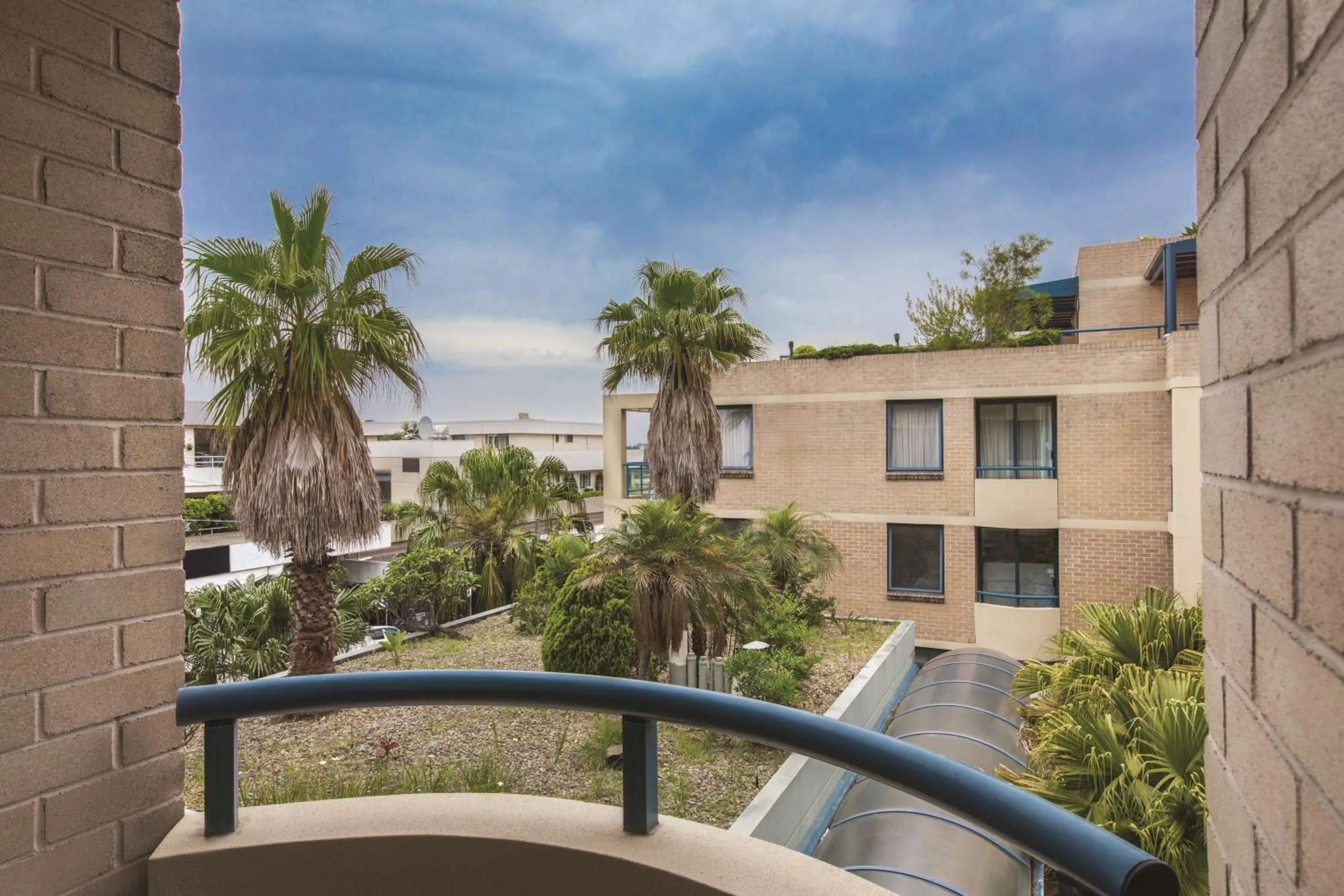 Garden in Adina Apartment Hotel Coogee Sydney