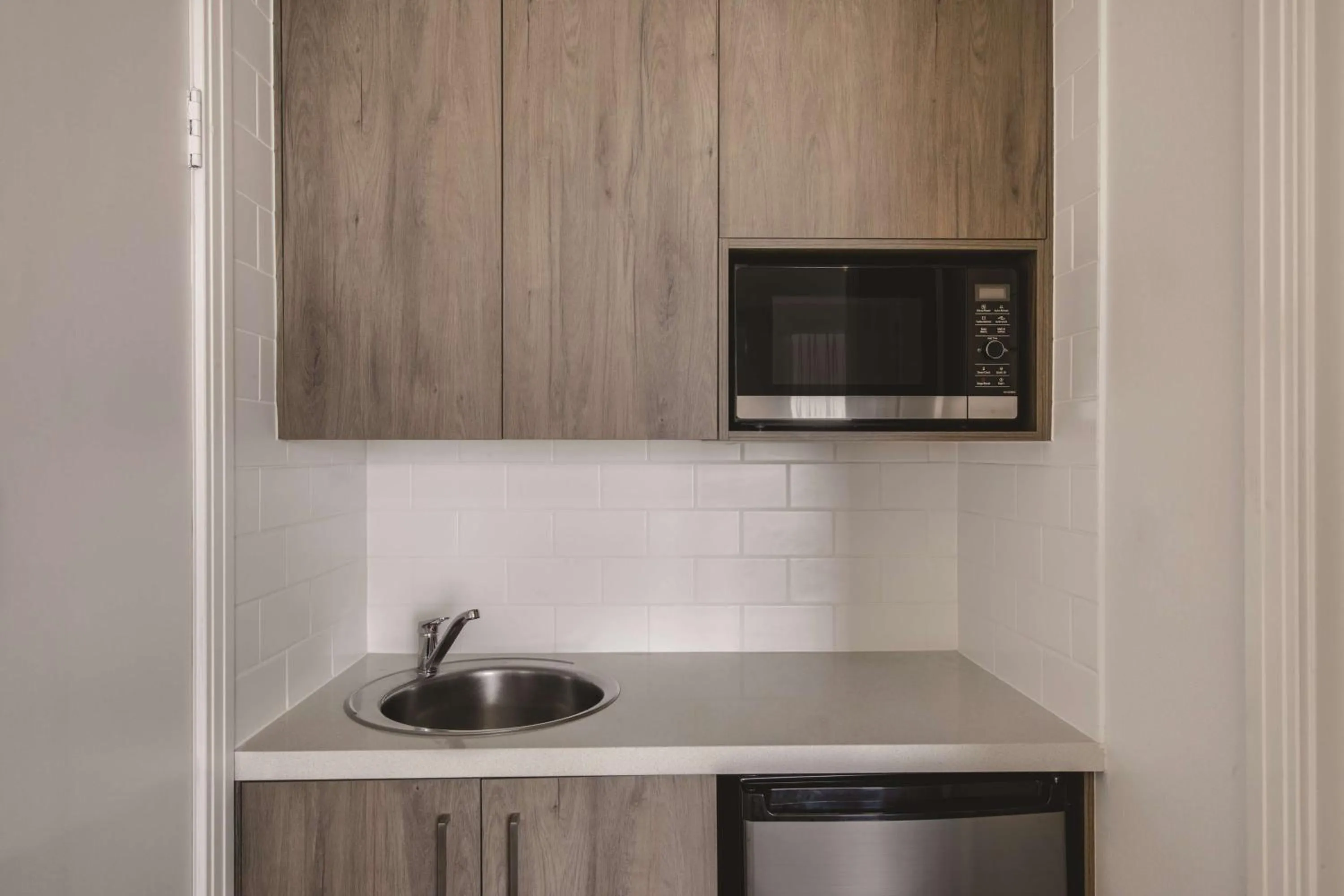 Kitchen or kitchenette in Adina Apartment Hotel Coogee Sydney