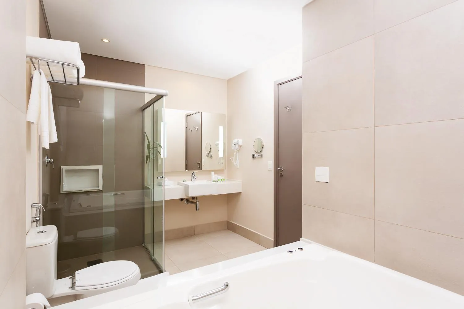 Bathroom in Royal Palm Tower Anhanguera